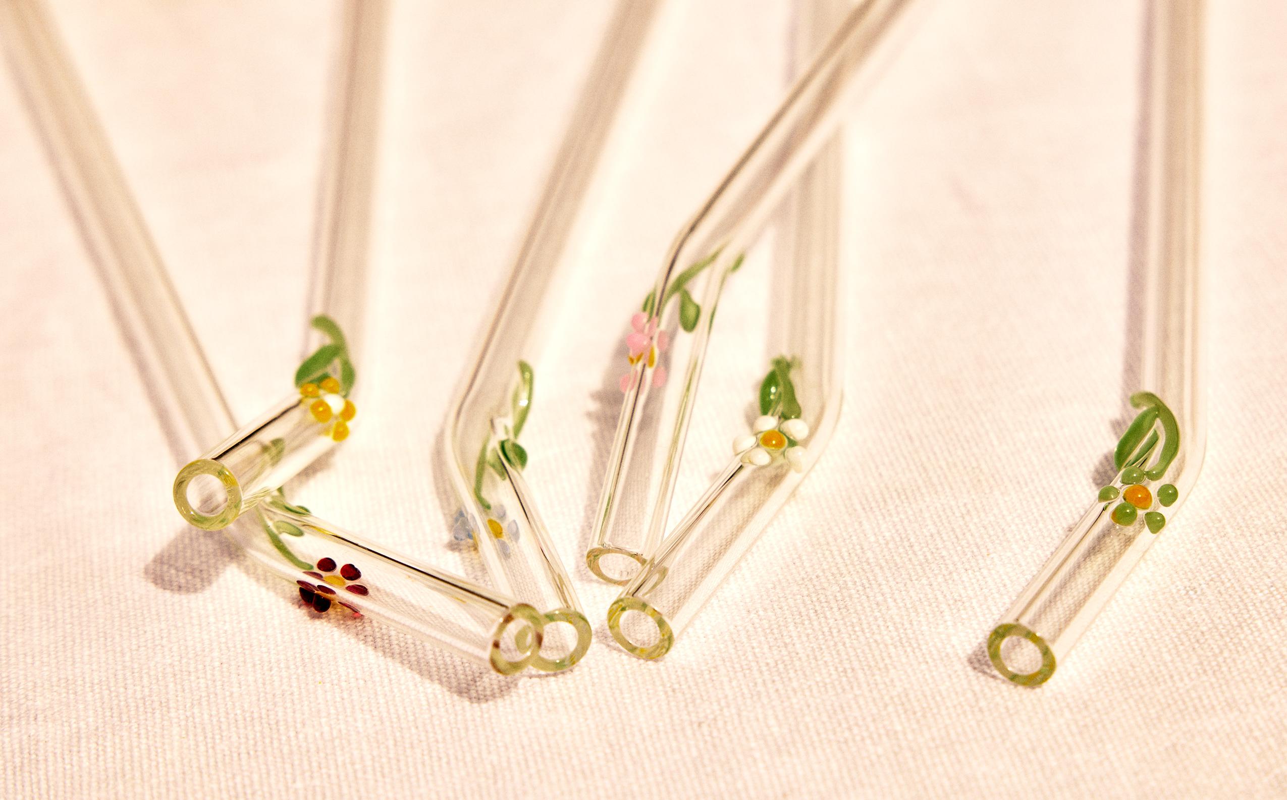 PACK OF FLORAL BOROSILICATE GLASS STRAWS (PACK OF 6)