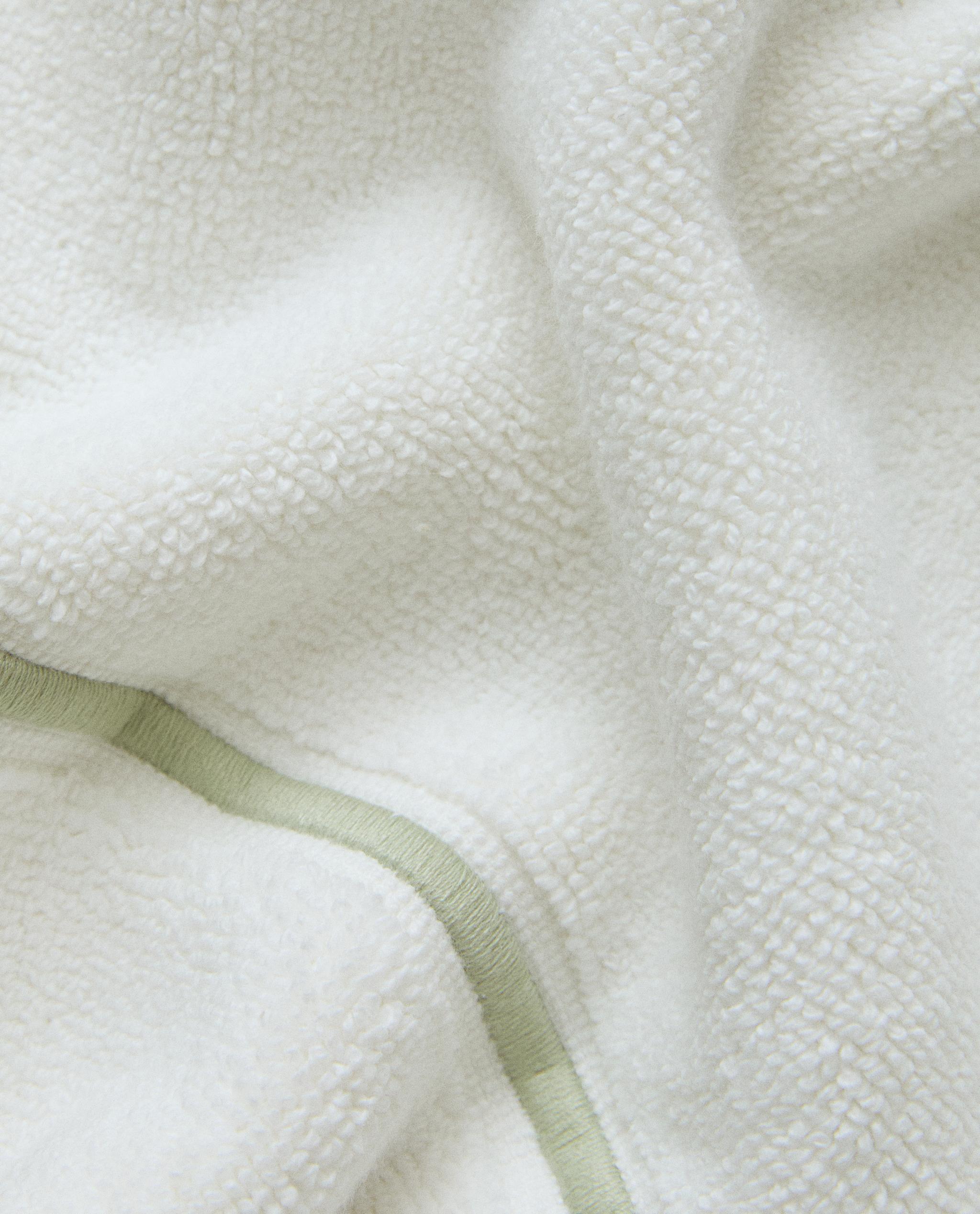 EMBROIDERED SCALLOPED BATH MAT product thumbnail 14
