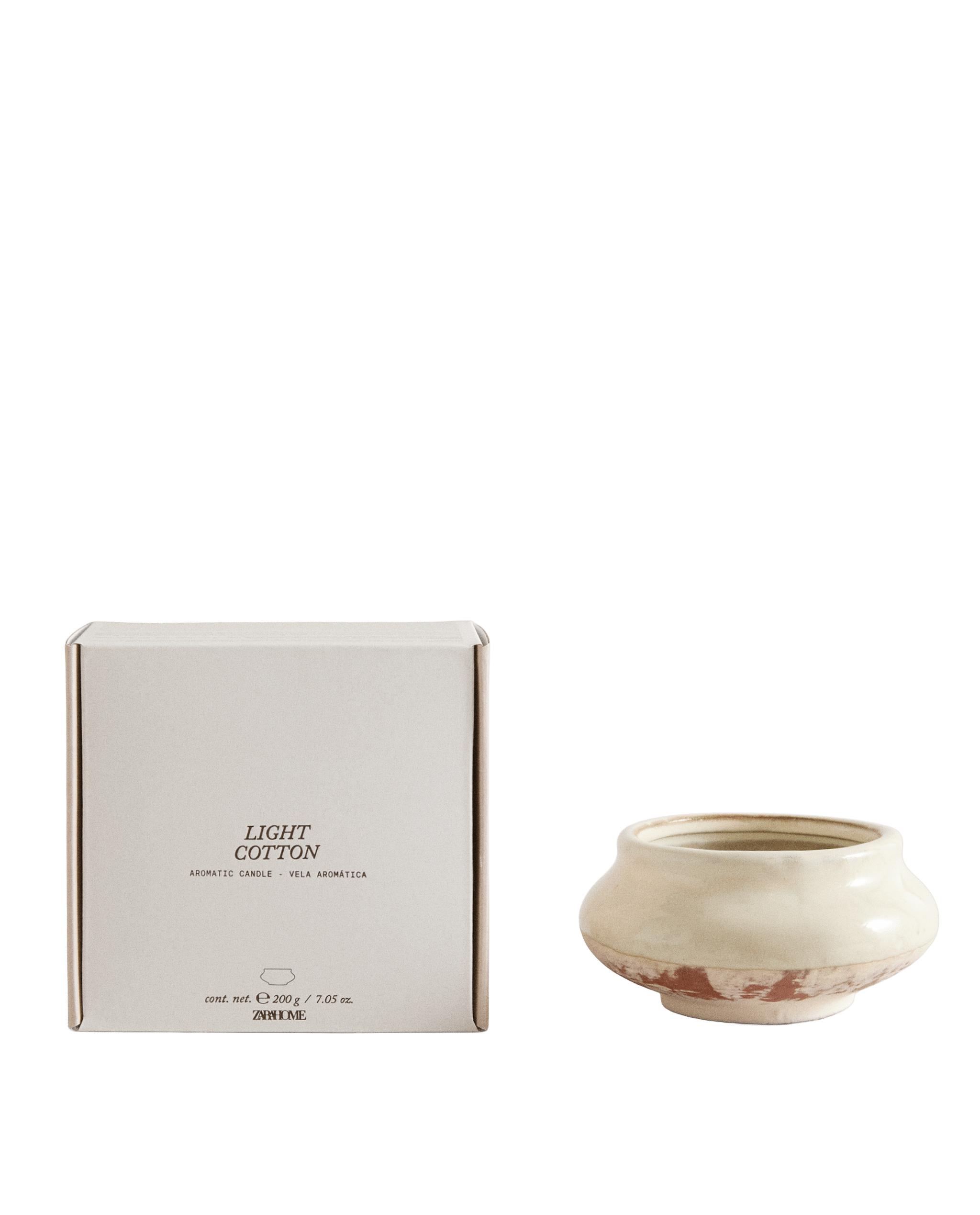 (200 G) LIGHT COTTON SCENTED CANDLE product thumbnail 4