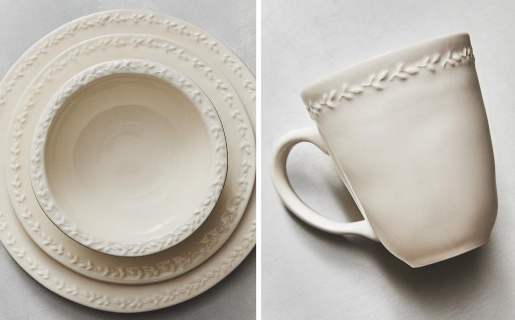 AARDEWERKEN SERVIESSET MET RELIËFMOTIEF RAND