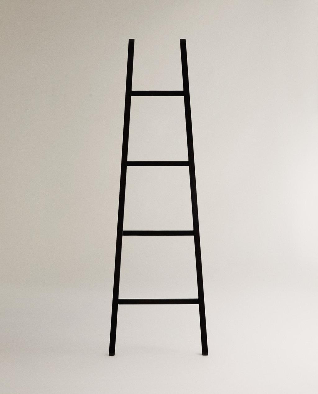 LADDER TOWEL RACK