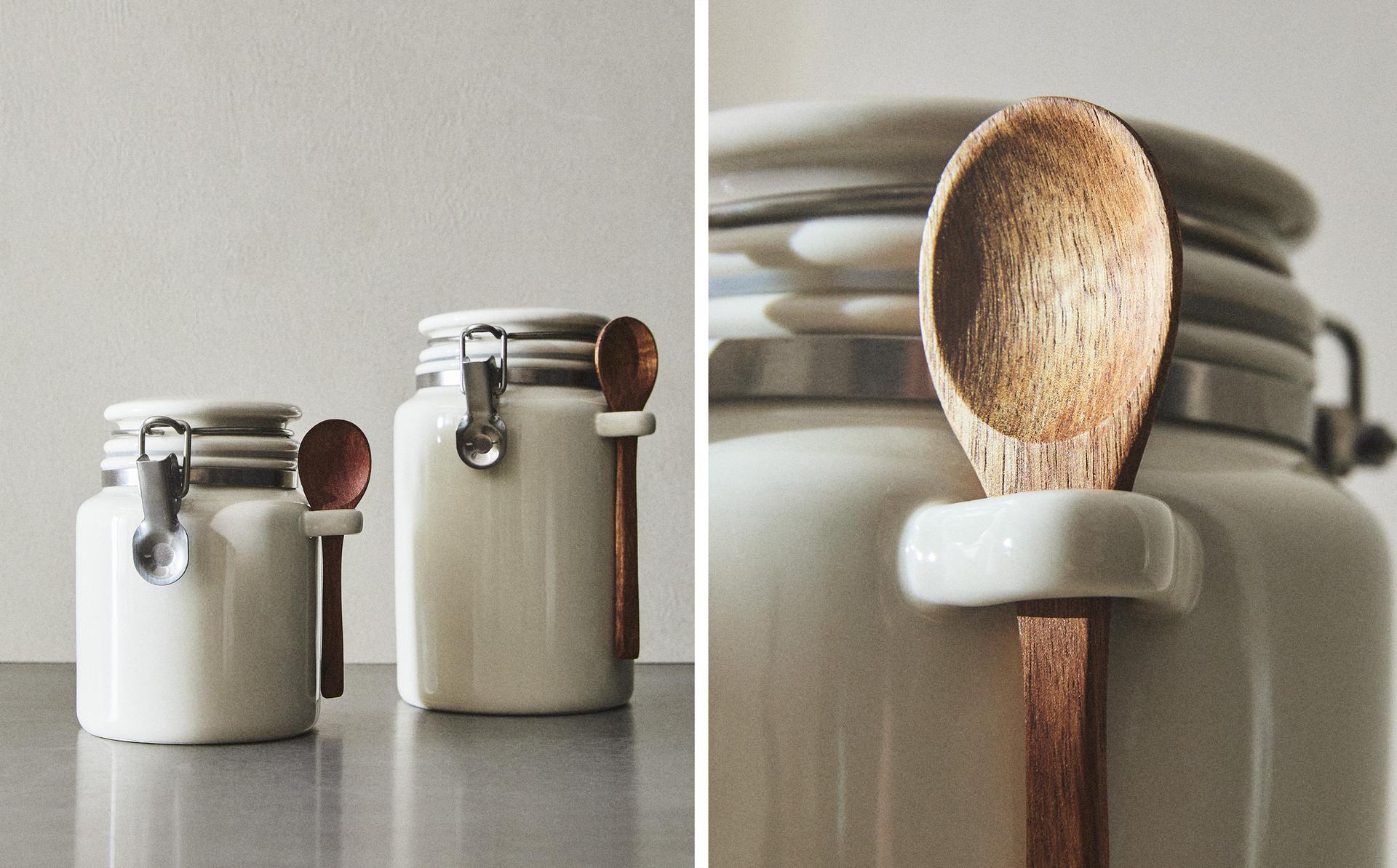 إناء خزف بملعقة إناء خزف بملعقة