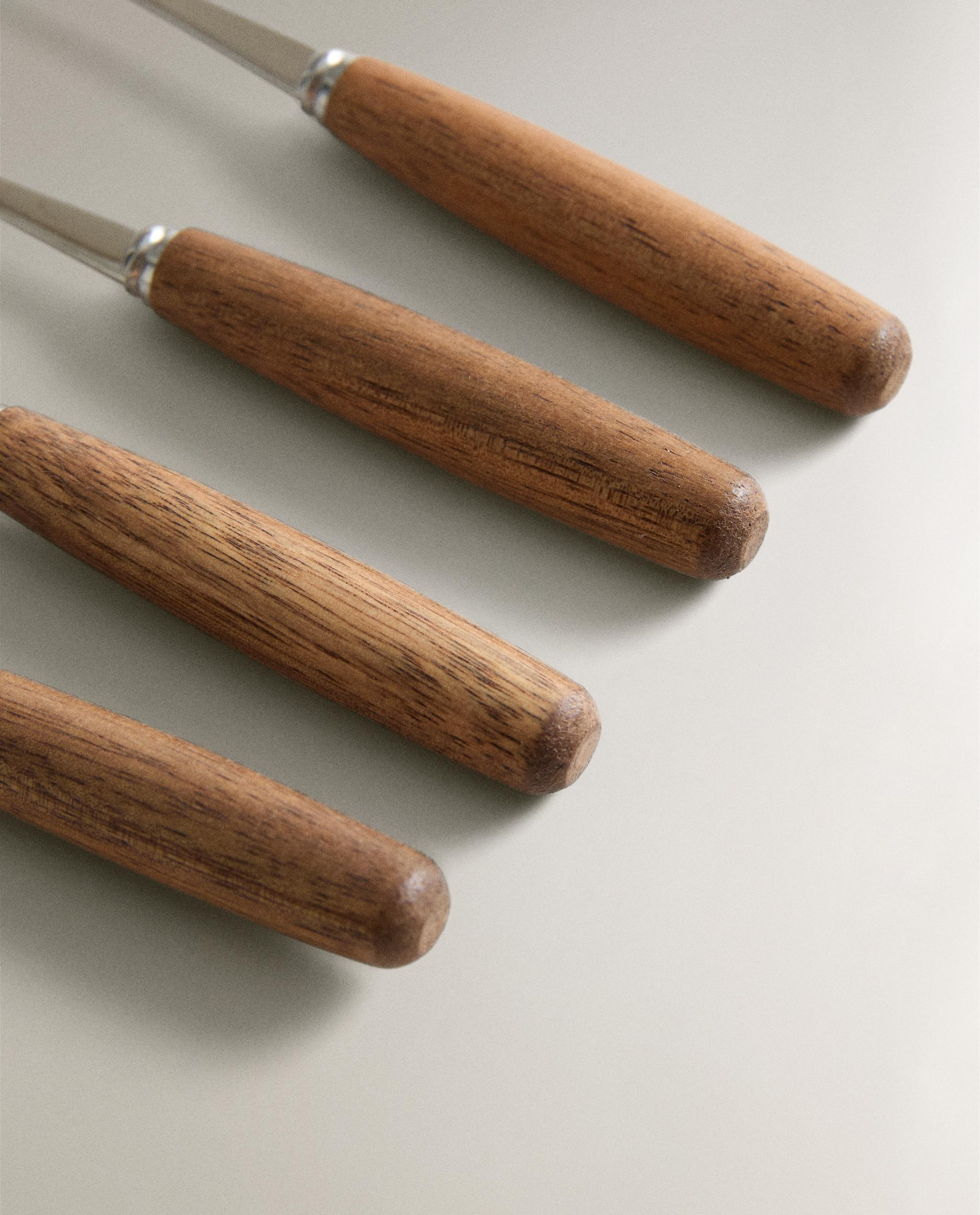 PACK OF WOODEN DESSERT SPOONS (PACK OF 4) product thumbnail 3