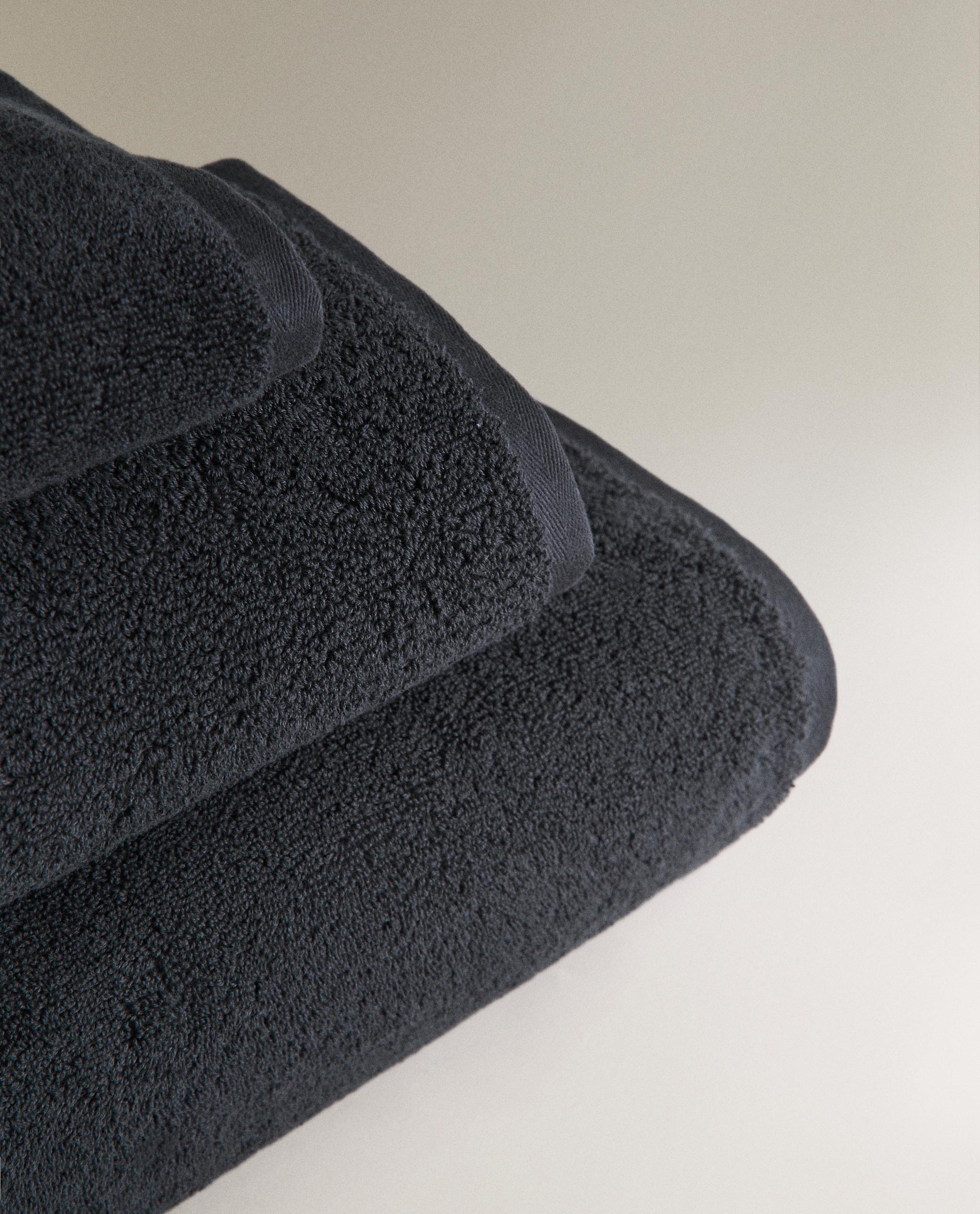 EXTRA SOFT COTTON BATH TOWEL (700 GXM²) product thumbnail 5