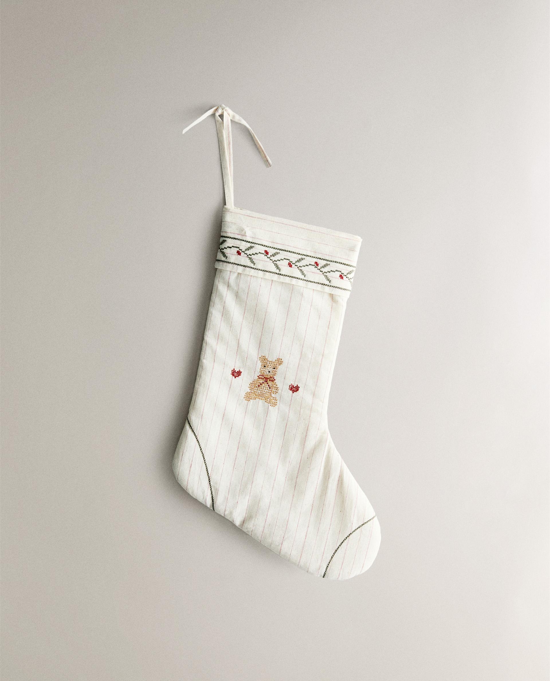 CHILDREN’S CHRISTMAS CROSS-STITCH SOCK ORNAMENT