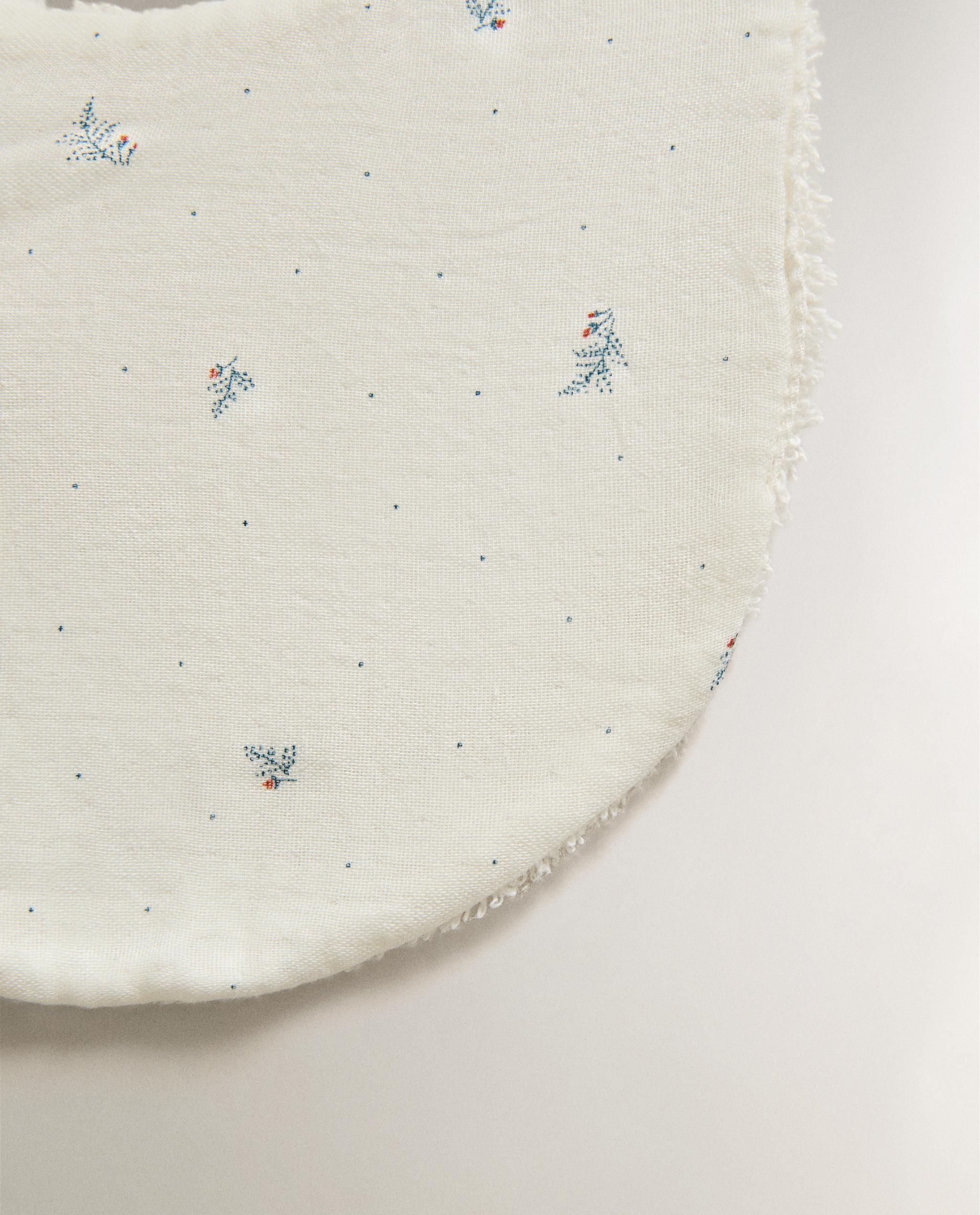 FLORAL BABY BIB product thumbnail 4