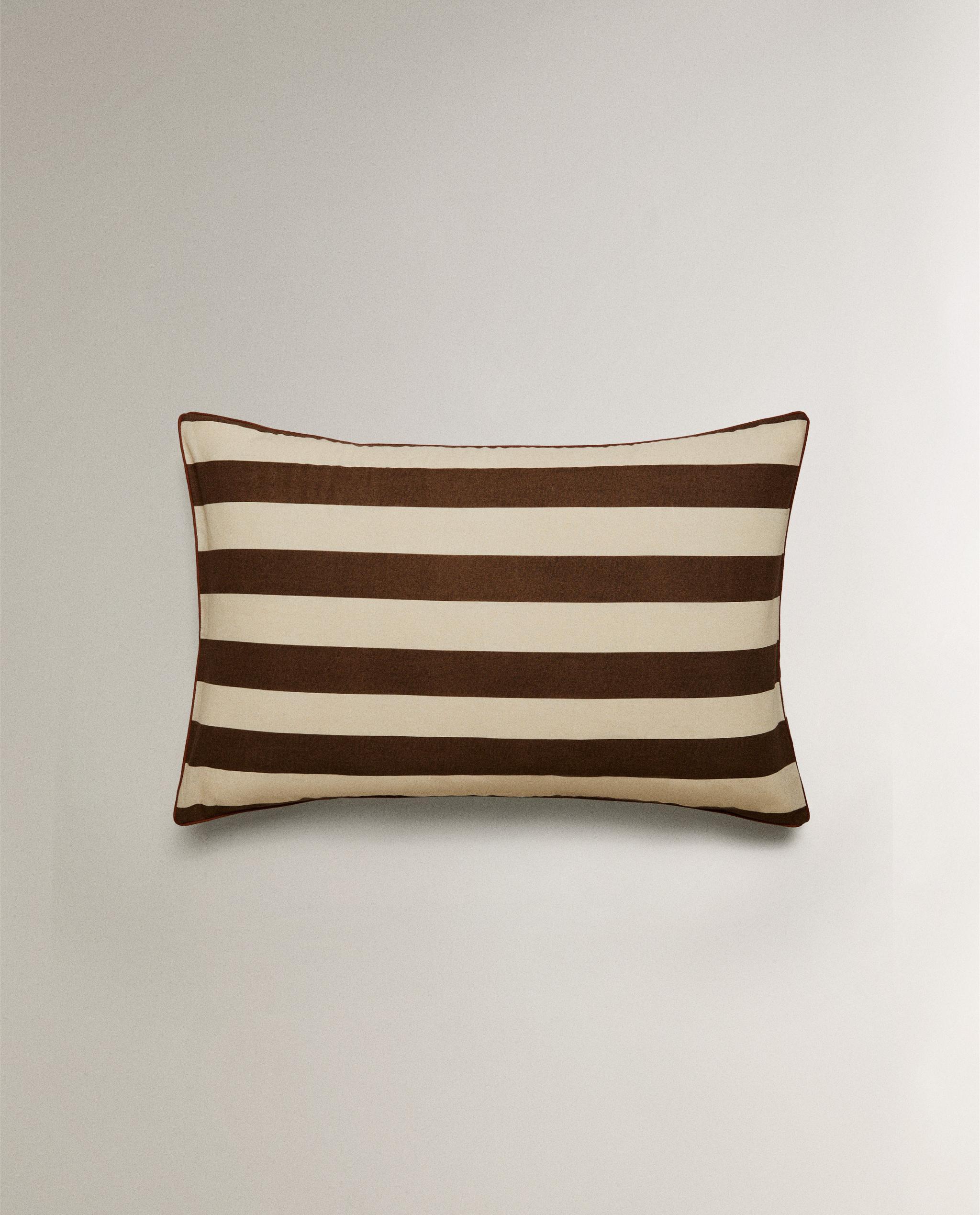 STRIPED WASHED COTTON PILLOWCASE product thumbnail 15