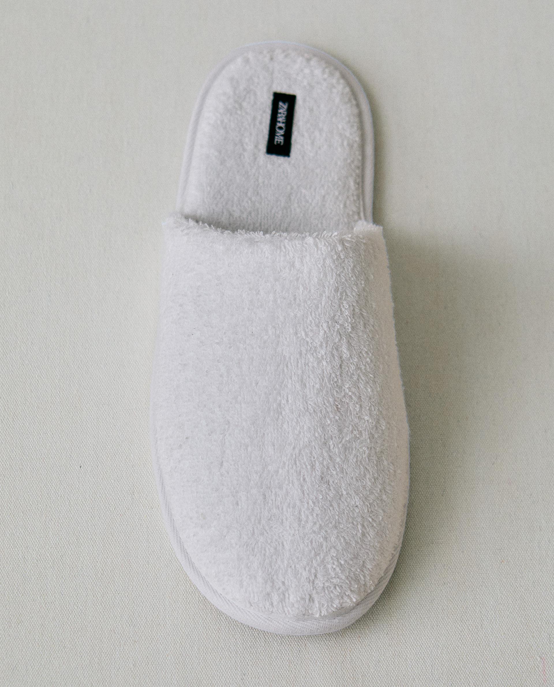 TERRY BATHROOM SLIPPERS TERRY BATHROOM SLIPPERS