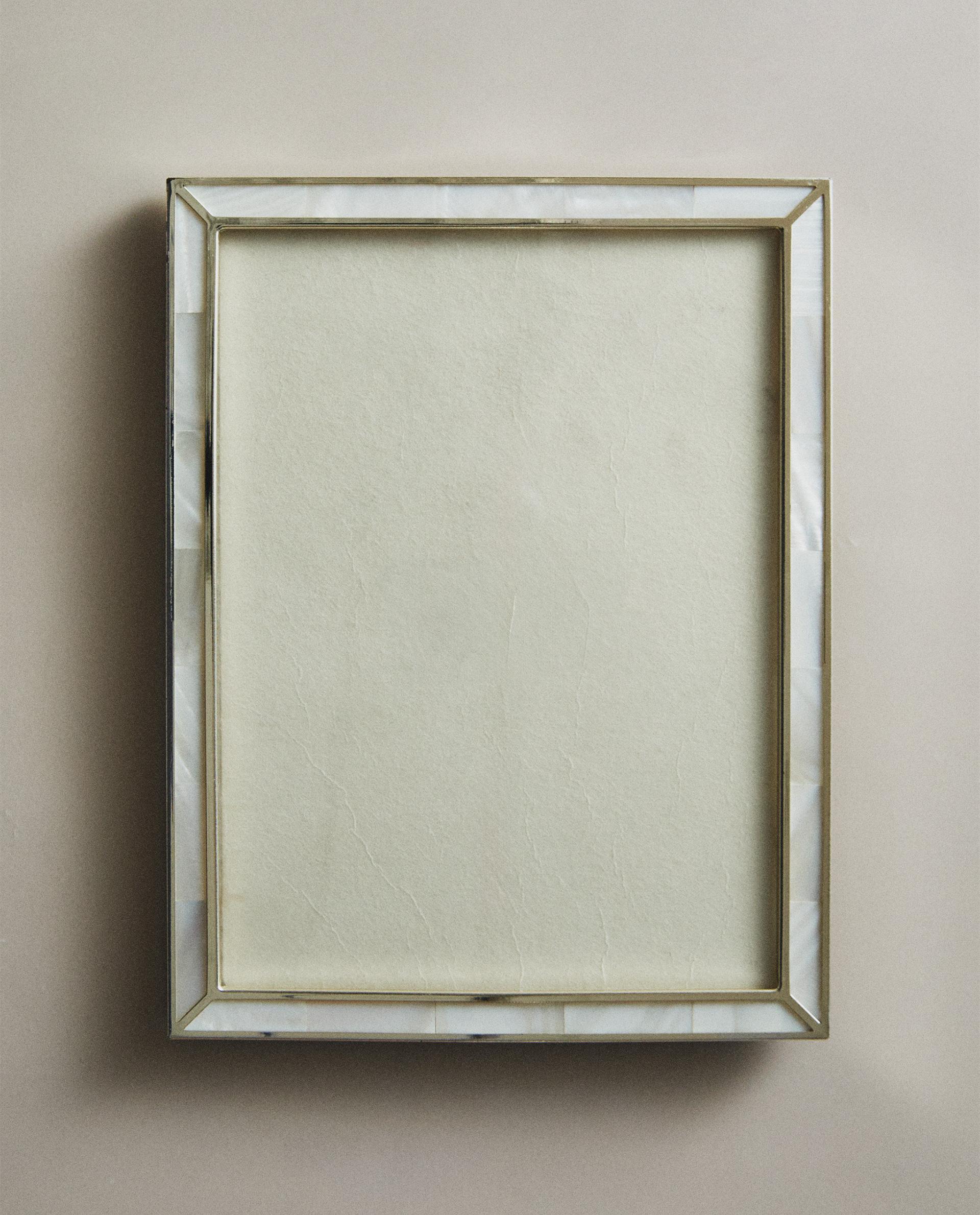 MOTHER-OF-PEARL FINE BORDER PICTURE FRAME
