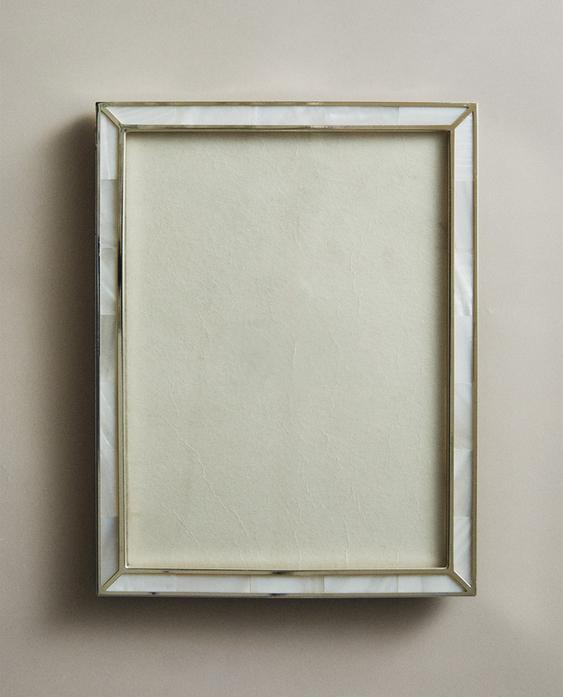 FINE-EDGE MOTHER-OF-PEARL PHOTO FRAME FINE-EDGE MOTHER-OF-PEARL PHOTO FRAME