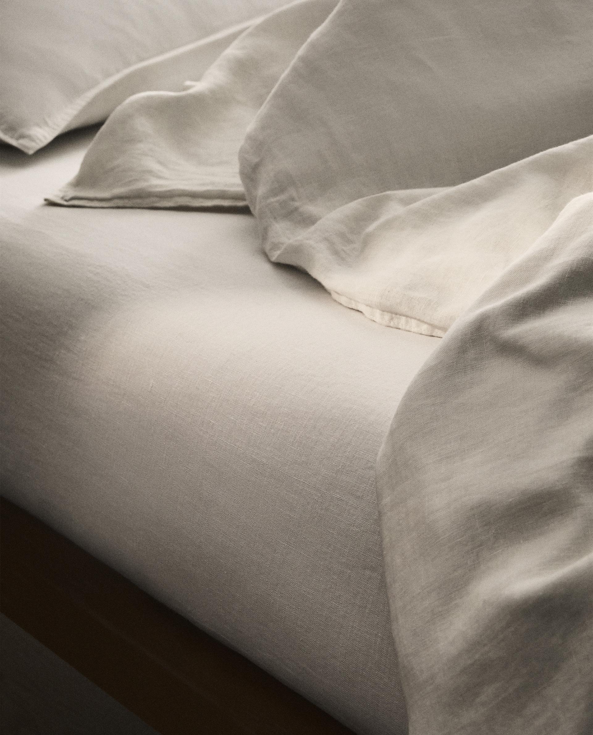 WASHED LINEN FITTED SHEET | 30 CM (160 GxM²) product thumbnail 10