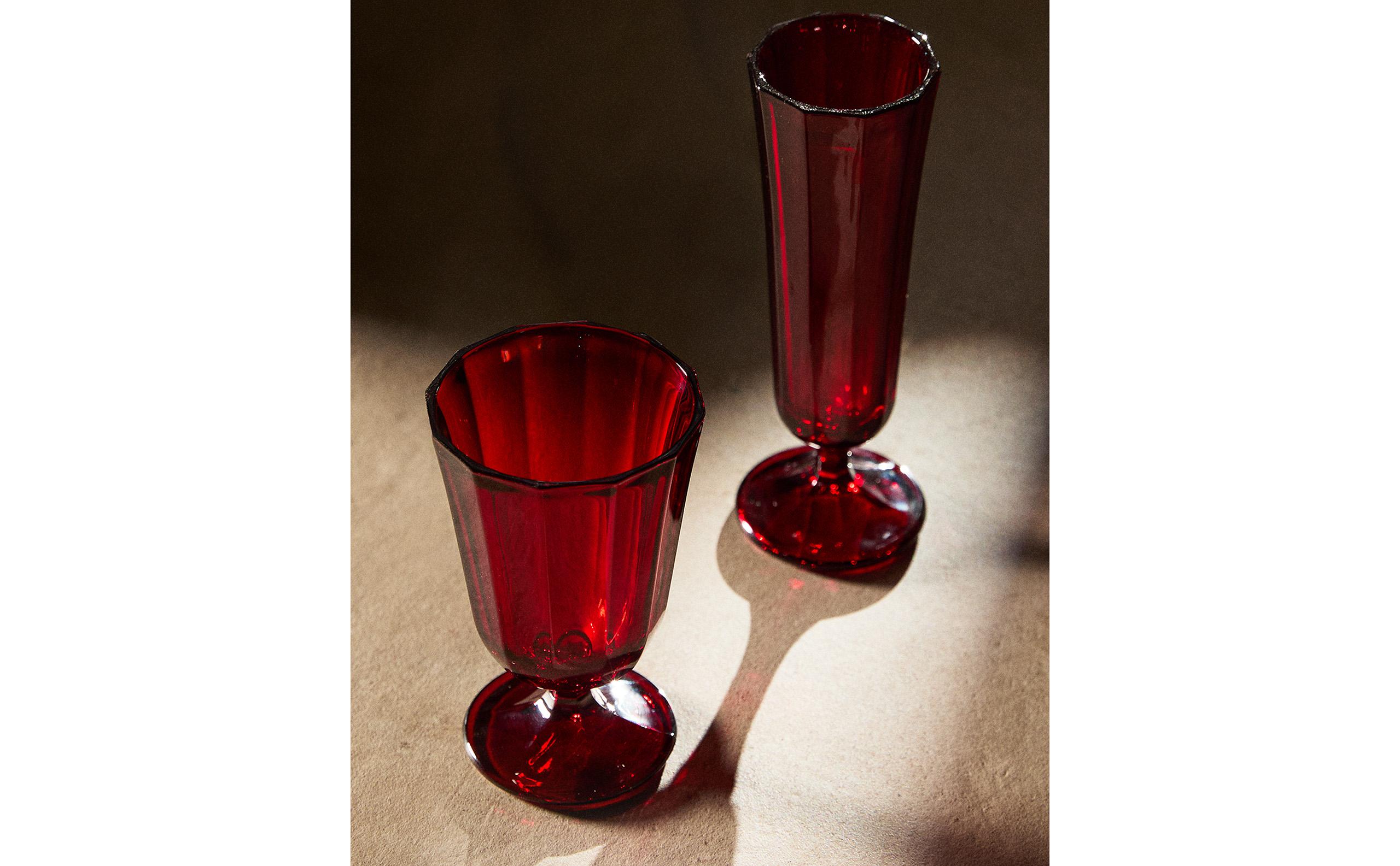 COLOURED CHRISTMAS GLASSWARE SET