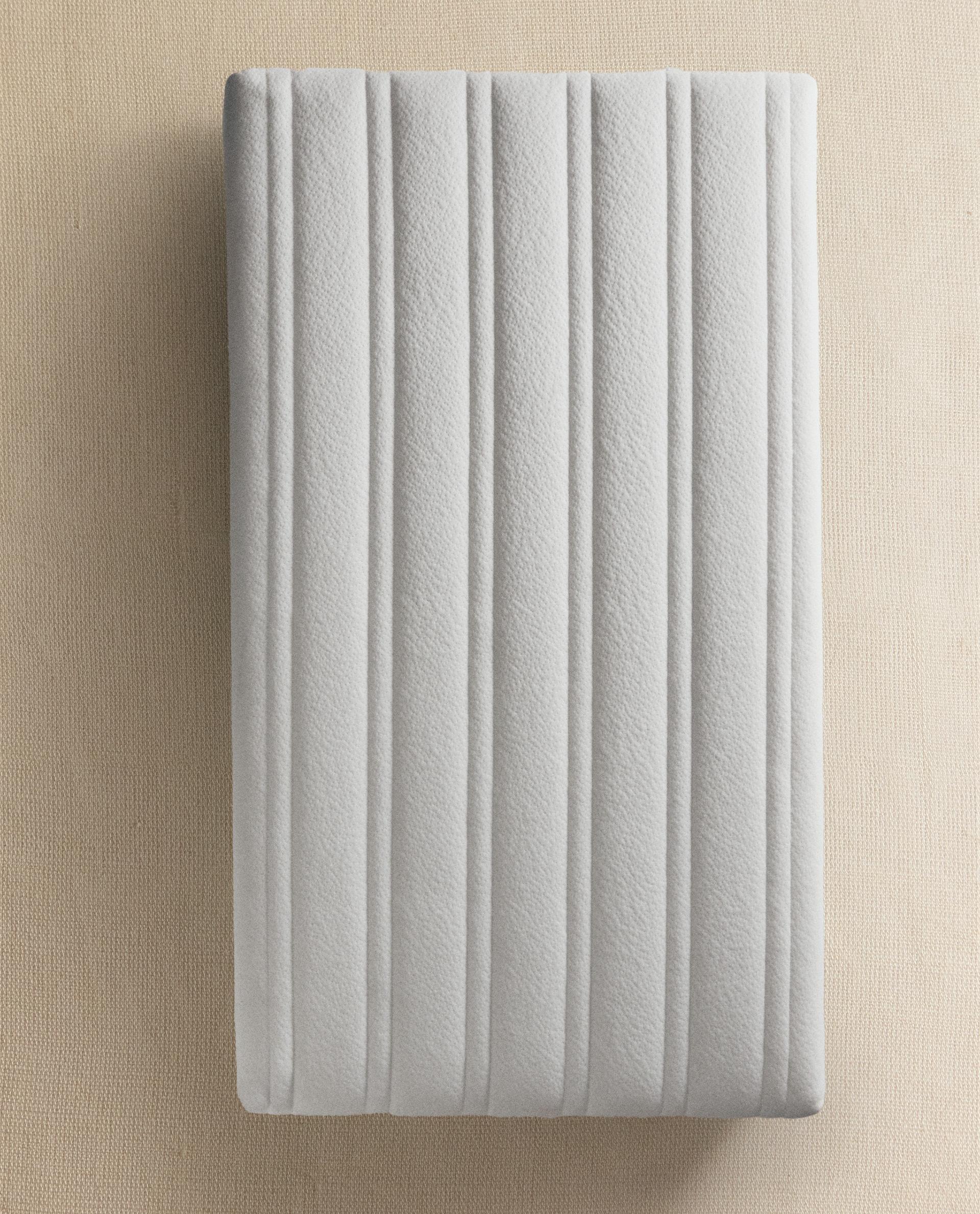 KLASSISCHE GITTERBETTMATRATZE AUS HOLZ KLASSISCHE GITTERBETTMATRATZE AUS HOLZ