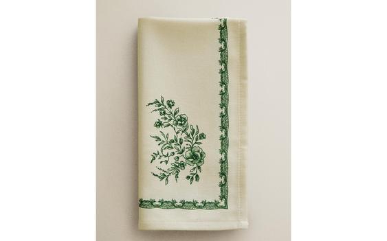 PACK OF FLORAL SATIN NAPKINS (PACK OF 2)
