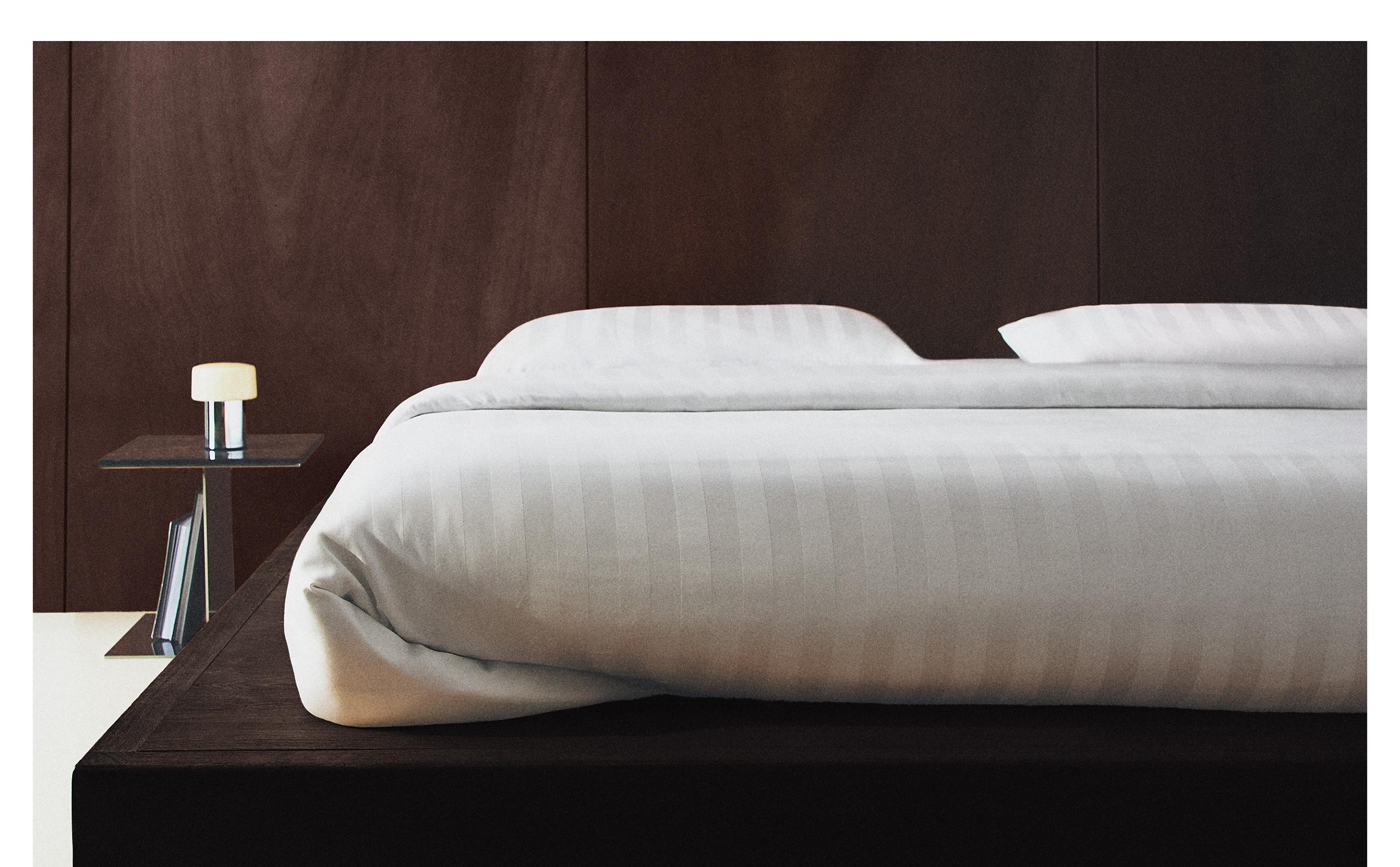 STRIPED SATEEN DUVET COVER (500 THREAD COUNT) product thumbnail 19