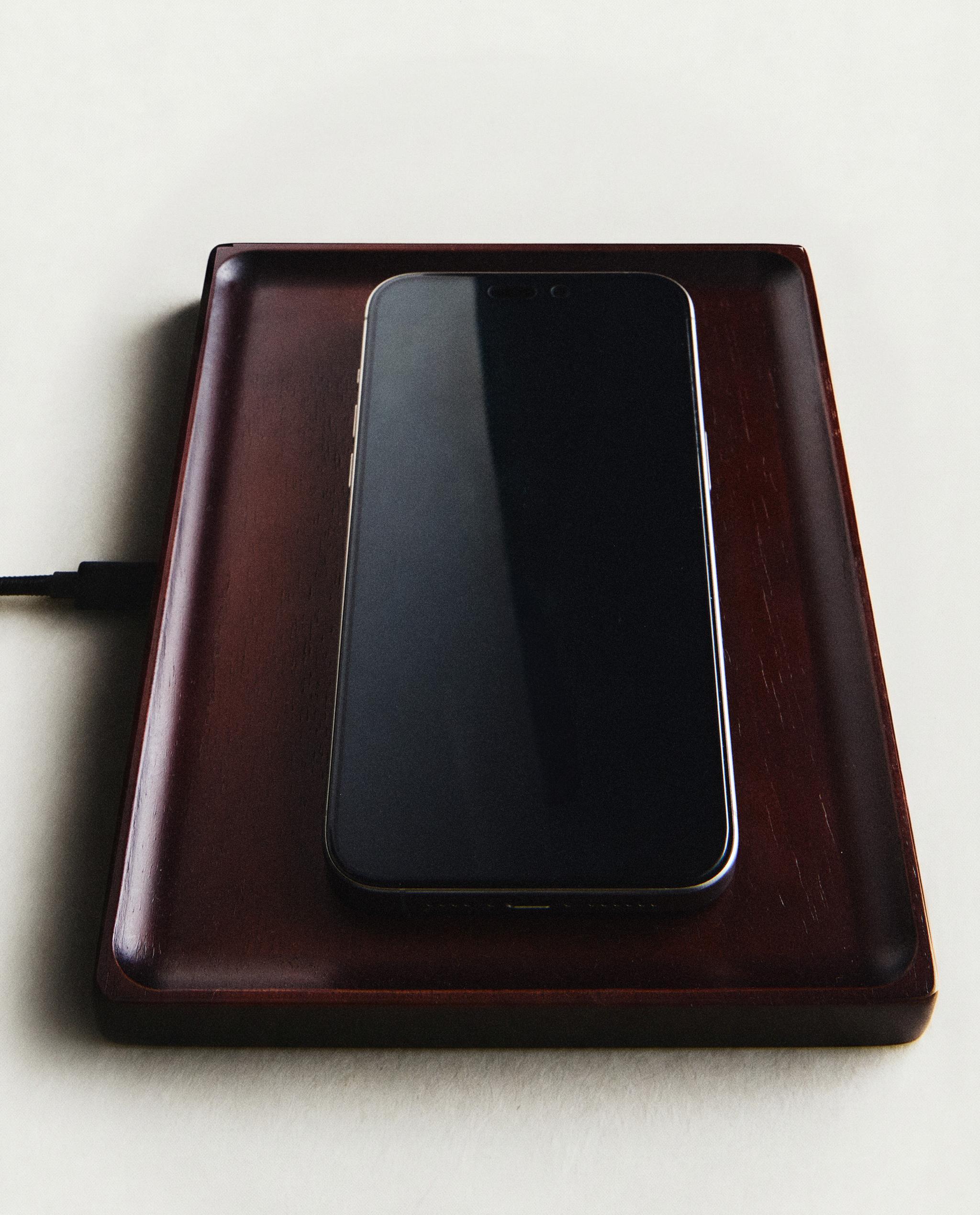 WOODEN TRAY MOBILE CHARGER | Zara Home United States of America