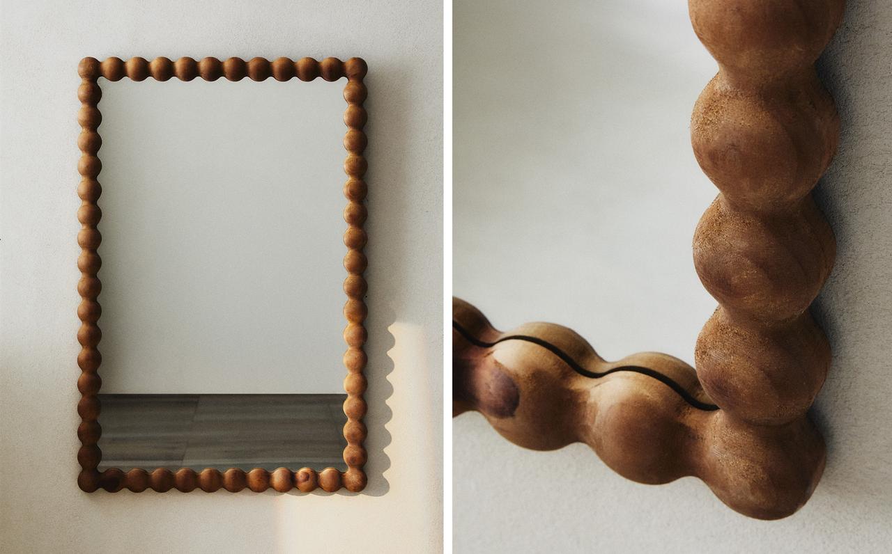 RECTANGULAR WALL MIRROR WITH WOODEN FRAME