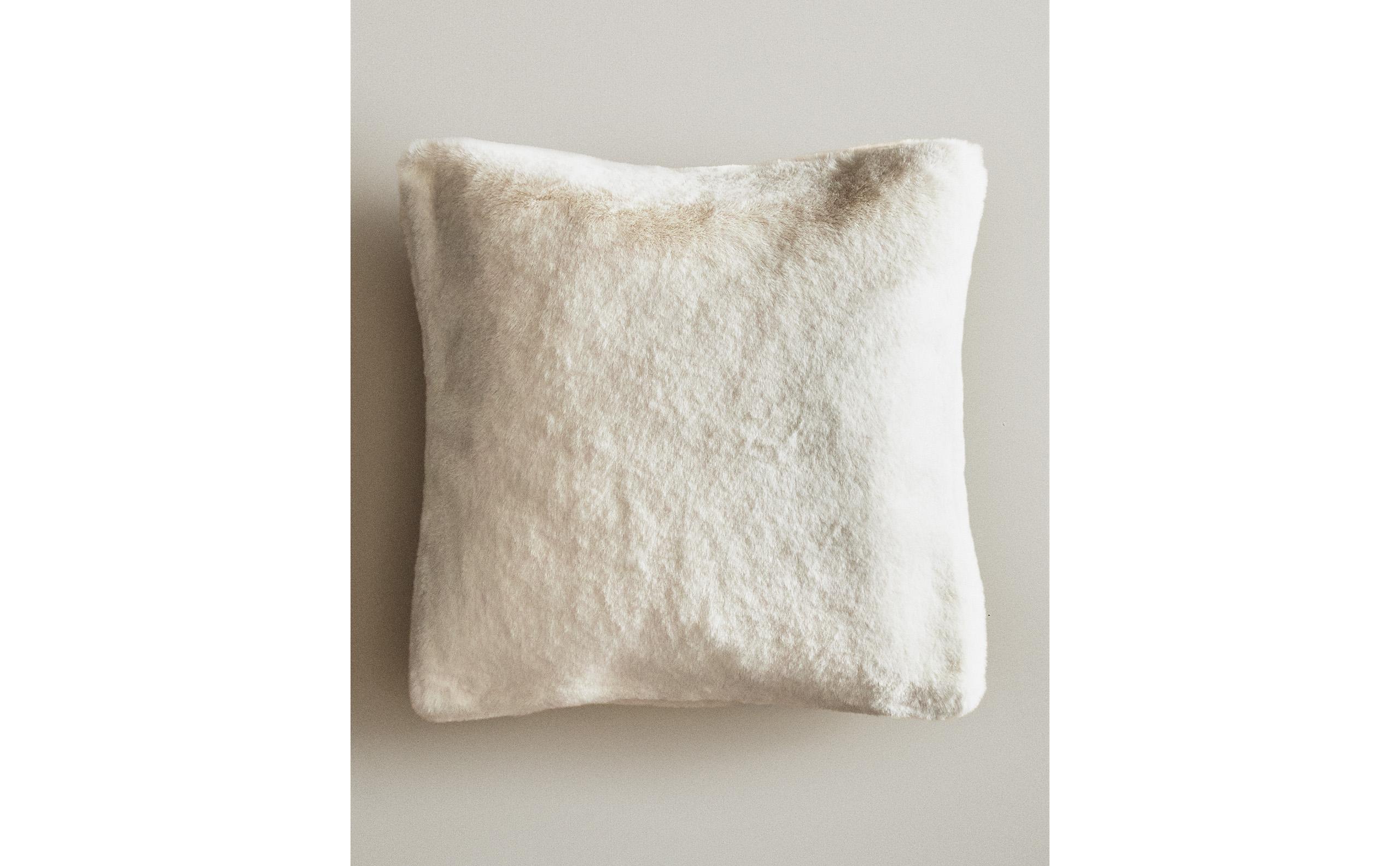 フェイクファー クッションカバー | Zara Home 日本/Japan