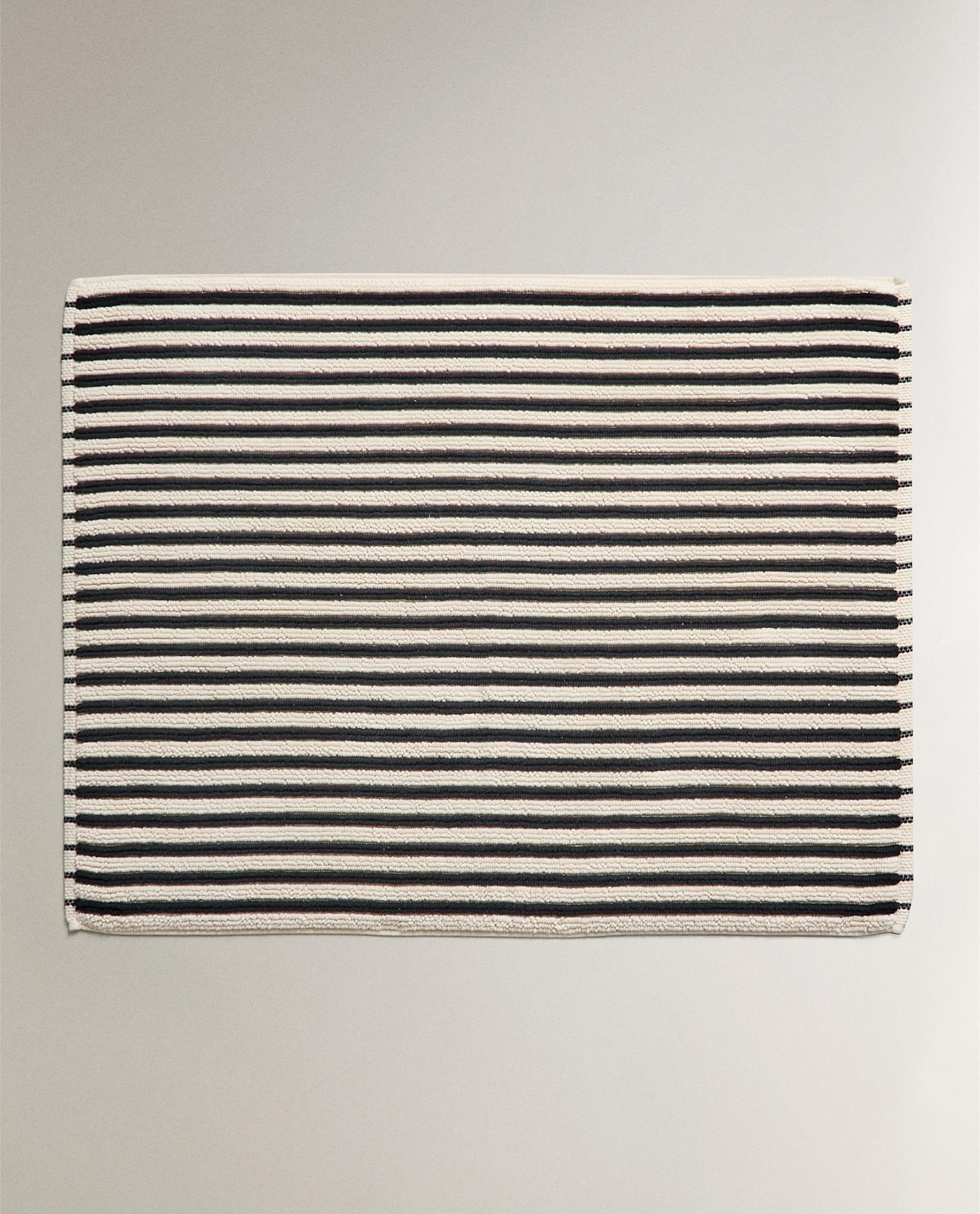 COLOURED STRIPE BATH MAT COLOURED STRIPE BATH MAT