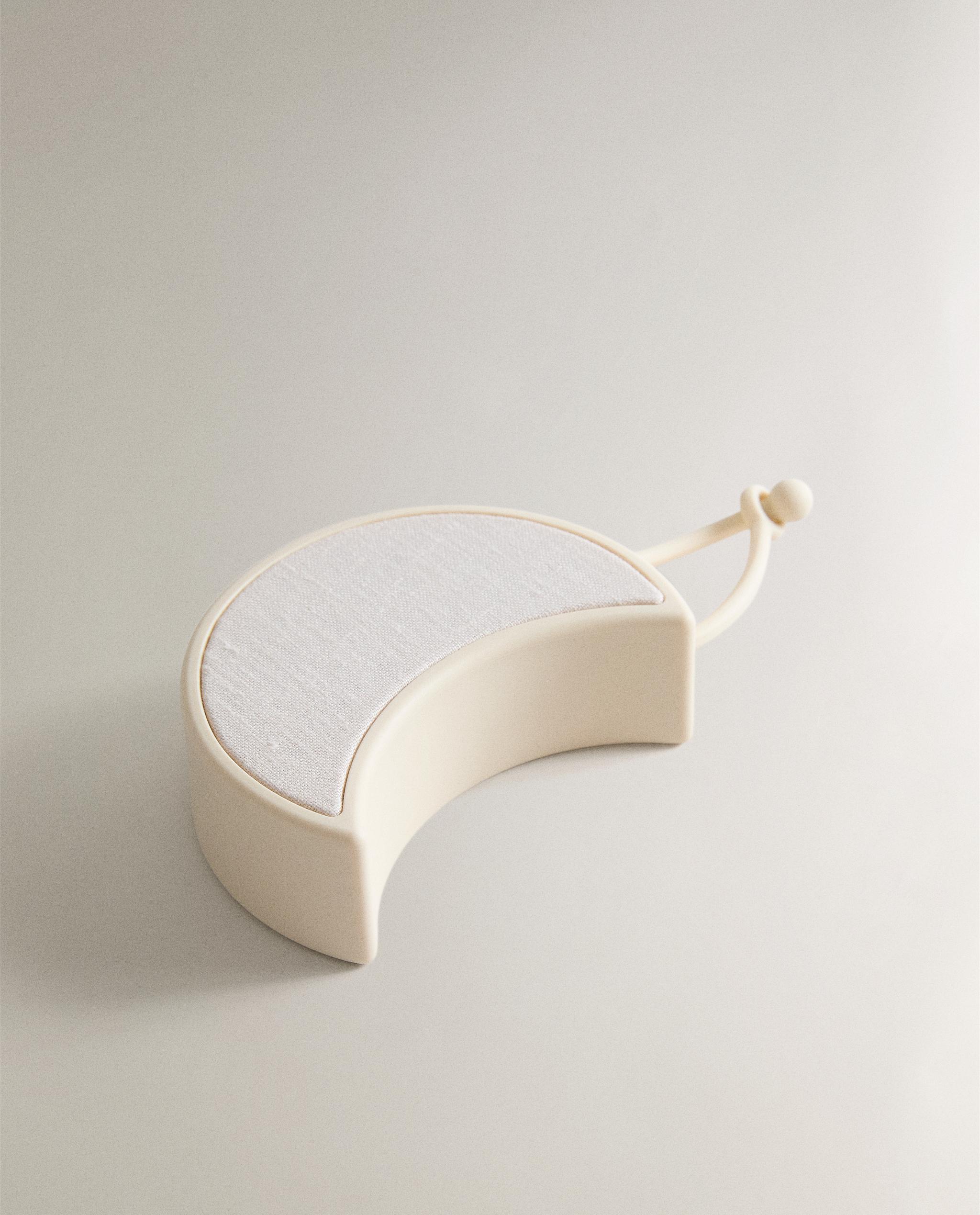 WHITE NOISE SPEAKER AND MOON NIGHT LIGHT product thumbnail 4