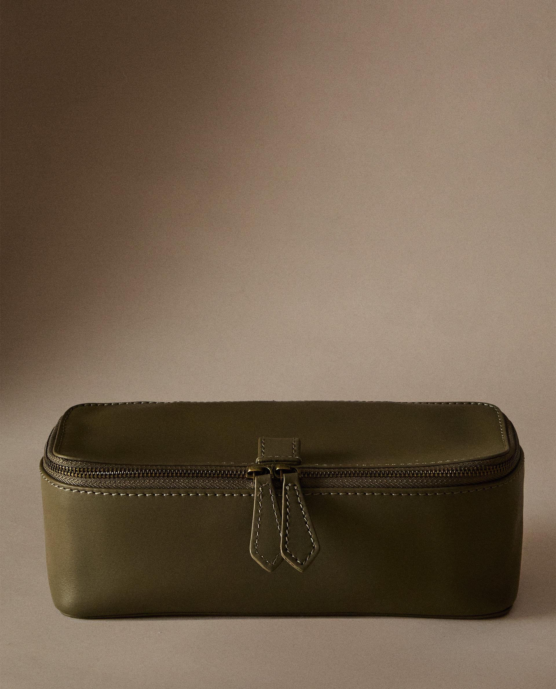 SMALL LEATHER TOILETRY BAG | Zara Home United States of America