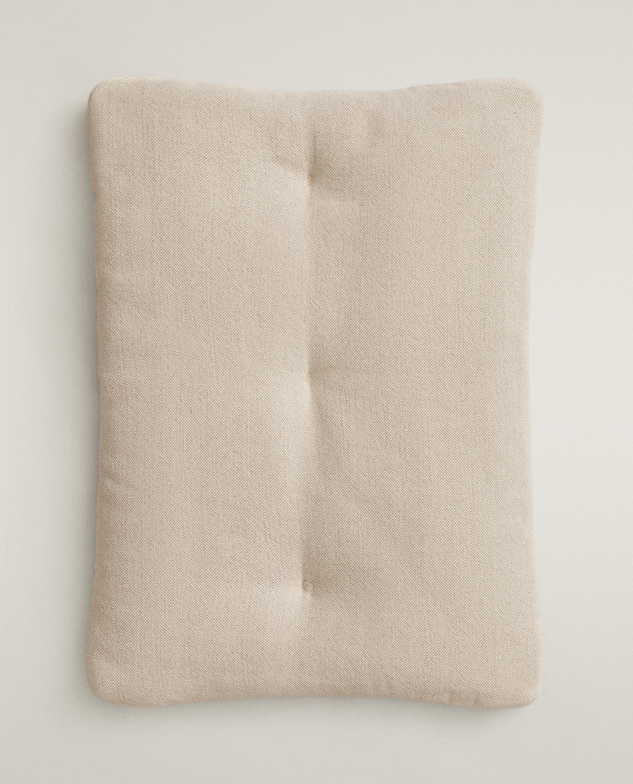 LONG LINEN CUSHION product thumbnail 5