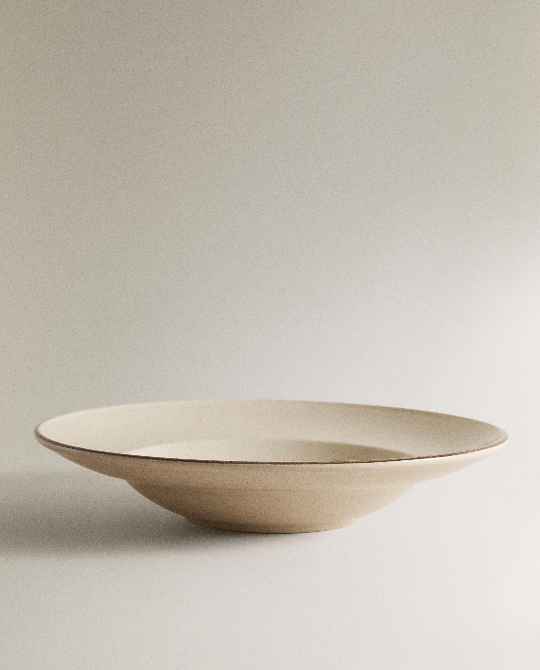 STONEWARE PASTA PLATE WITH ANTIQUE FINISH RIM product thumbnail 5