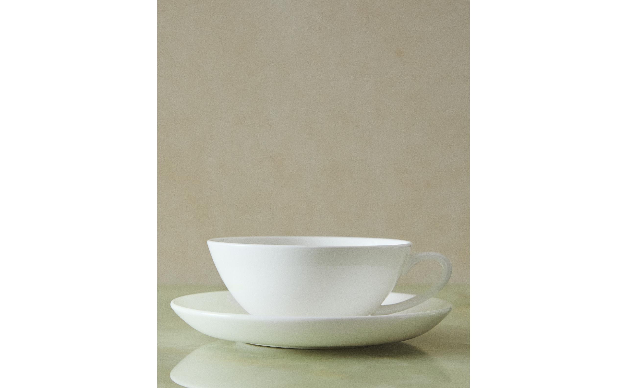 ŠALICA I TANJURIĆ OD PORCULANA BONE CHINA