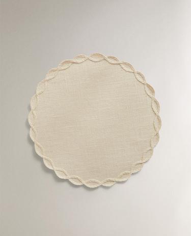 TISCHSET MIT KETTENDETAIL TISCHSET MIT KETTENDETAIL