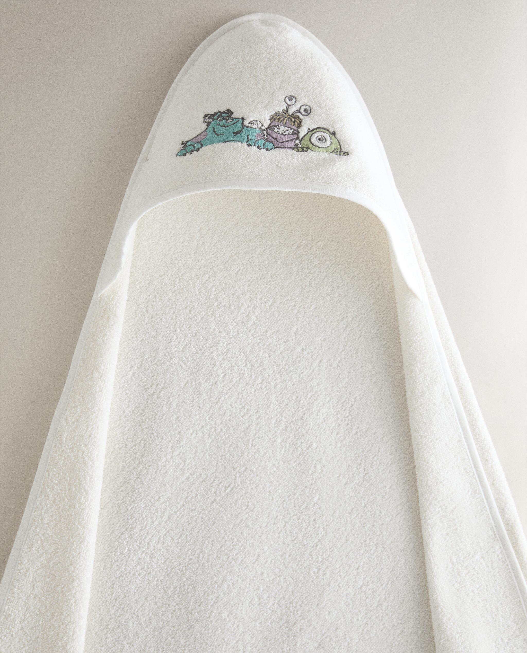 MONSTERS, INC. HOODED BABY TOWEL product thumbnail 7