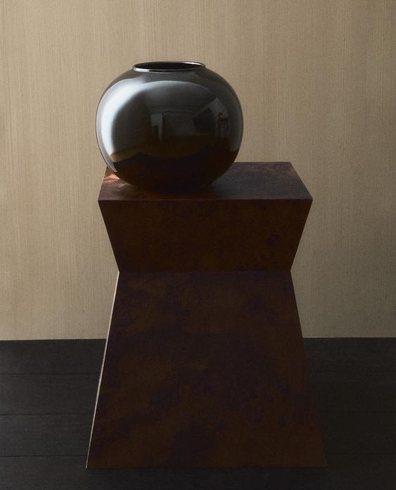 GLOSS SPHERE VASE