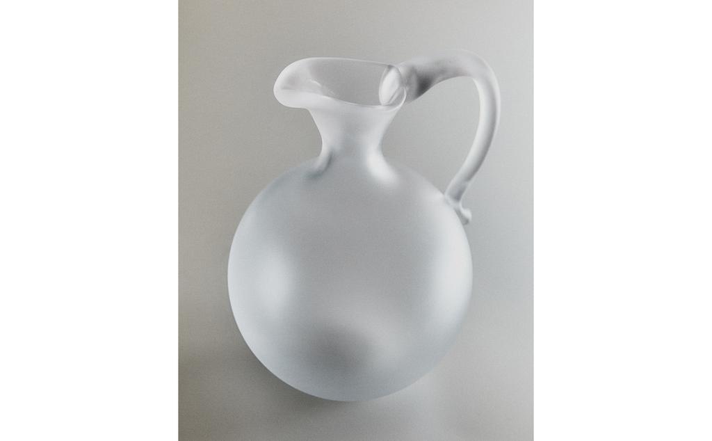 SATIN GLASS PITCHER I COLIN KING SATIN GLASS PITCHER I COLIN KING