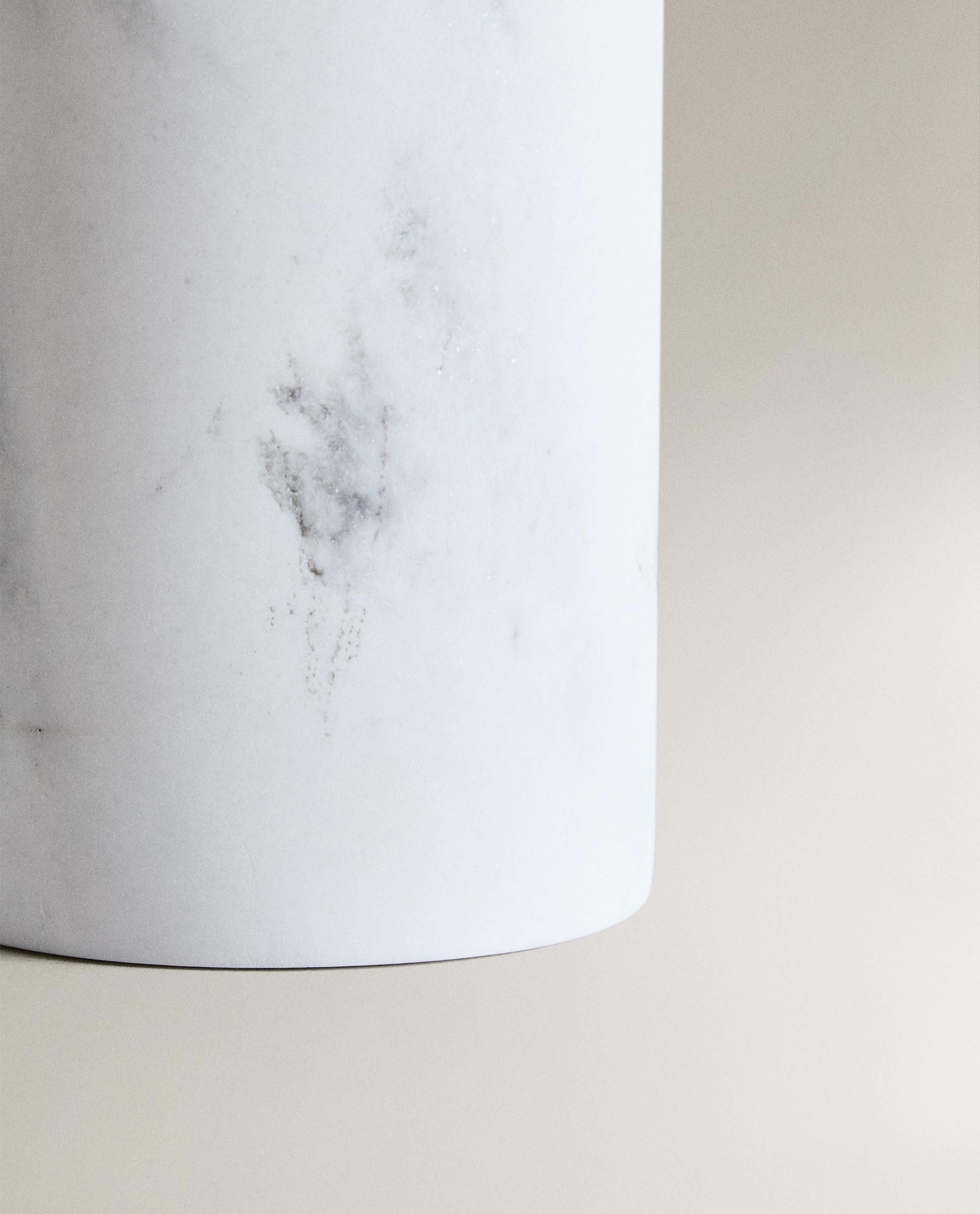 MARBLE-EFFECT SOAP DISPENSER product thumbnail 4