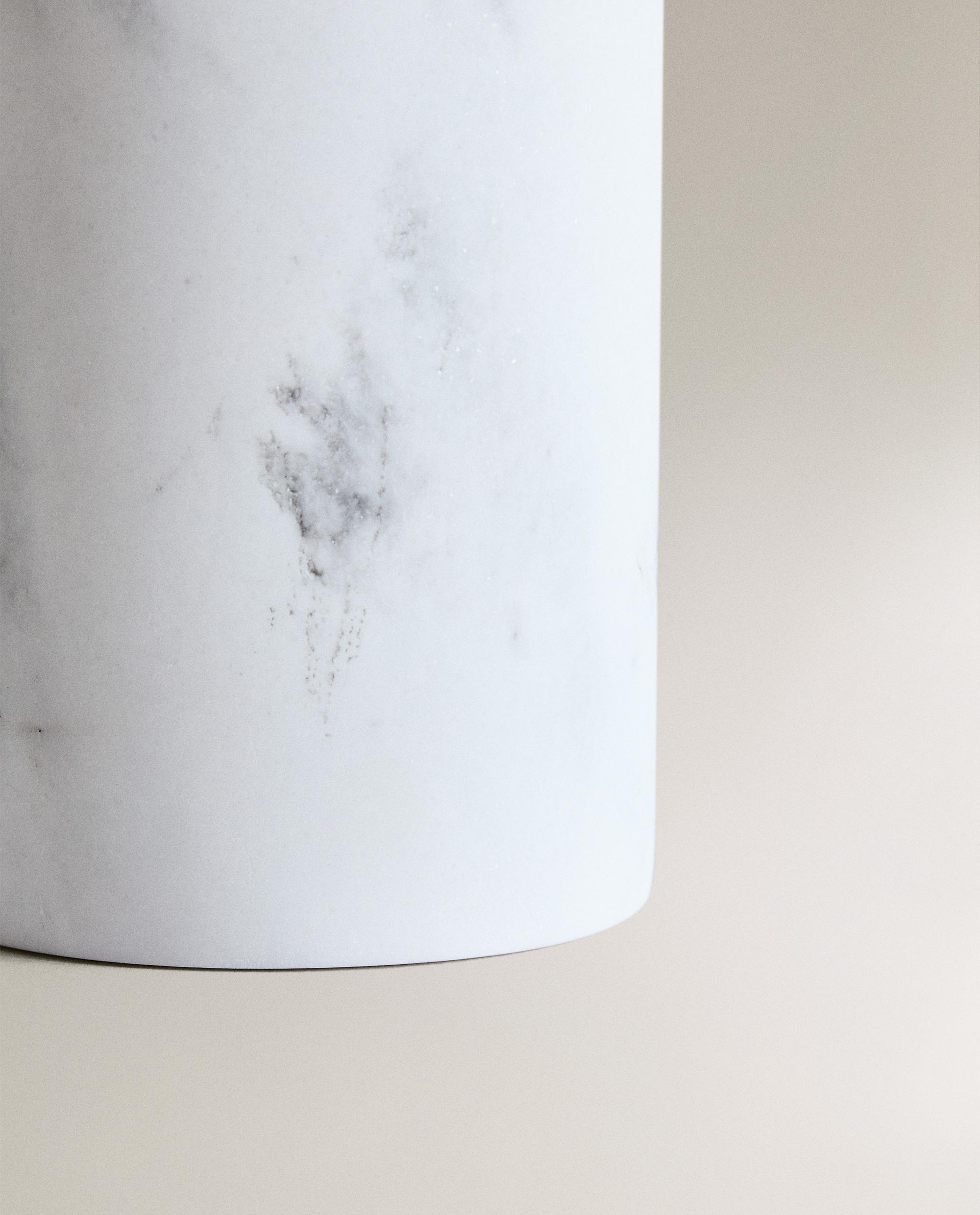 MARBLE-EFFECT BATHROOM SOAP DISPENSER