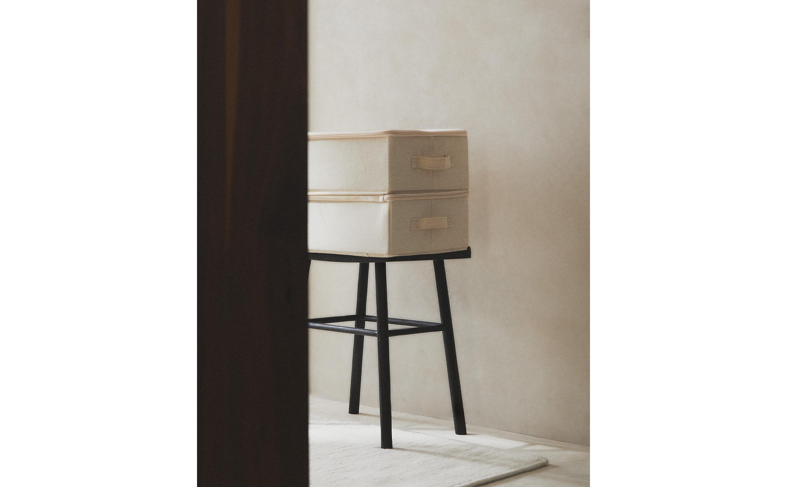 FOLDABLE STORAGE BOX WITH LID product thumbnail 18