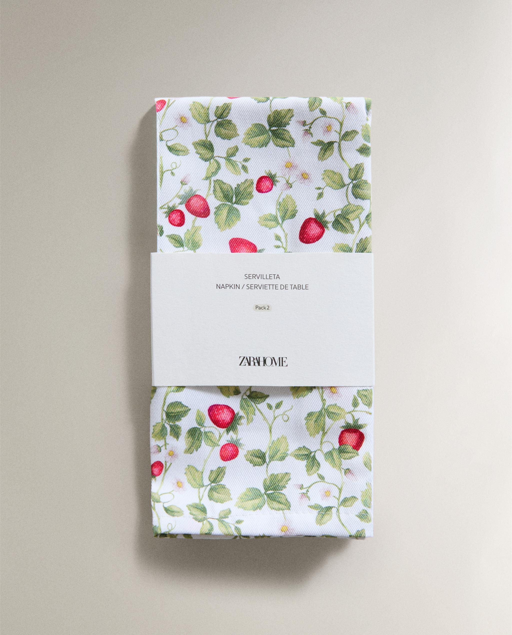PACK OF STRAWBERRY NAPKINS (PACK OF 2) product thumbnail 4
