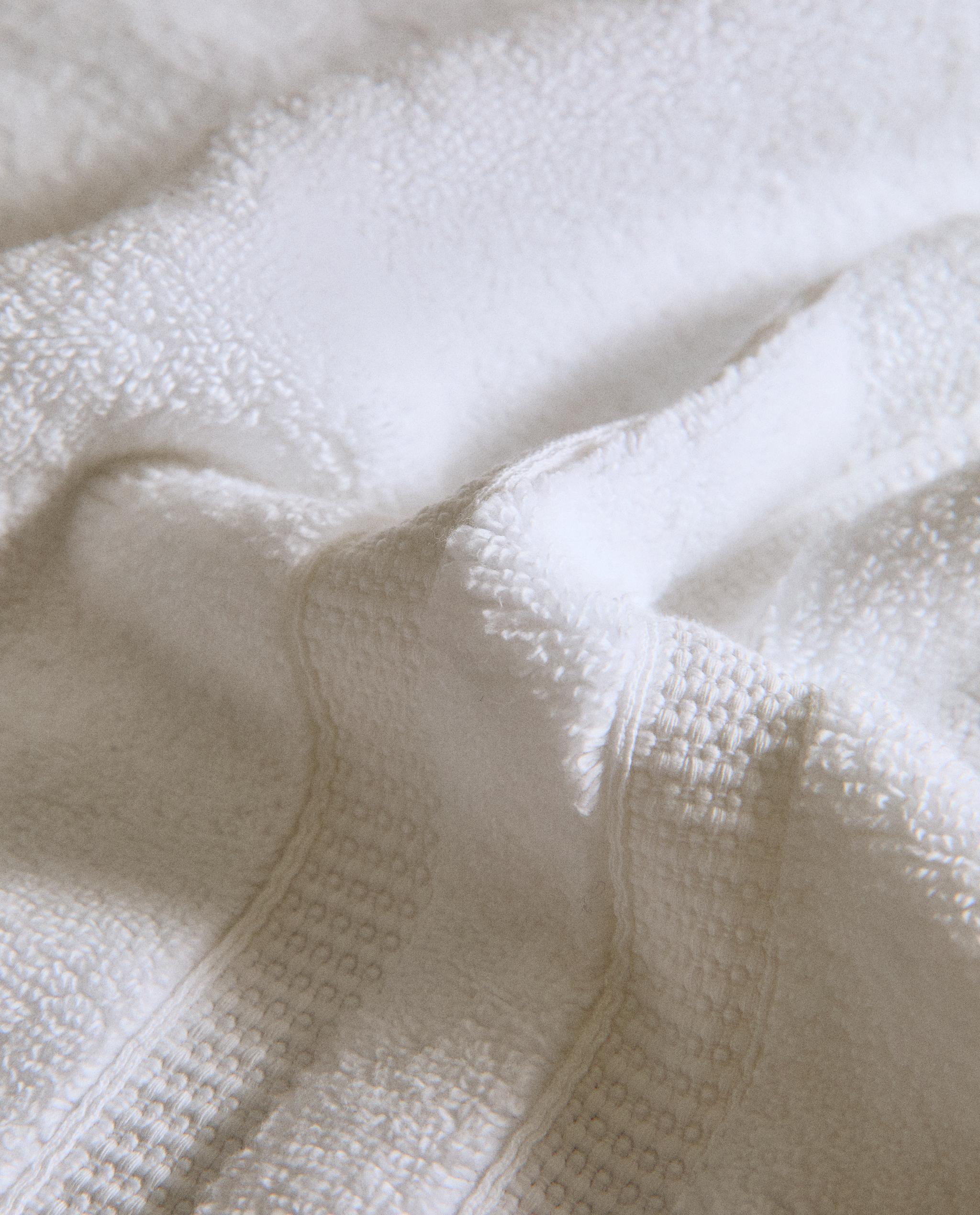 EXTRA SOFT DOUBLE BORDER BATH TOWEL product thumbnail 17