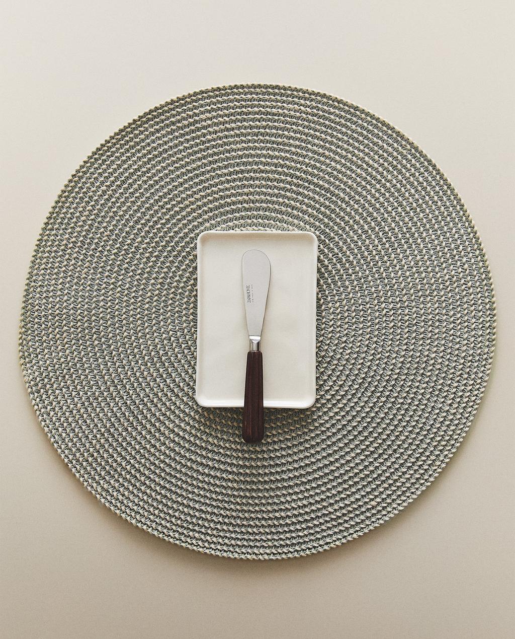 PODKŁADKA POD TALERZ Z PAPIEROWEJ WIKLINY (KOMPLET 2 SZT.) PODKŁADKA POD TALERZ Z PAPIEROWEJ WIKLINY (KOMPLET 2 SZT.)