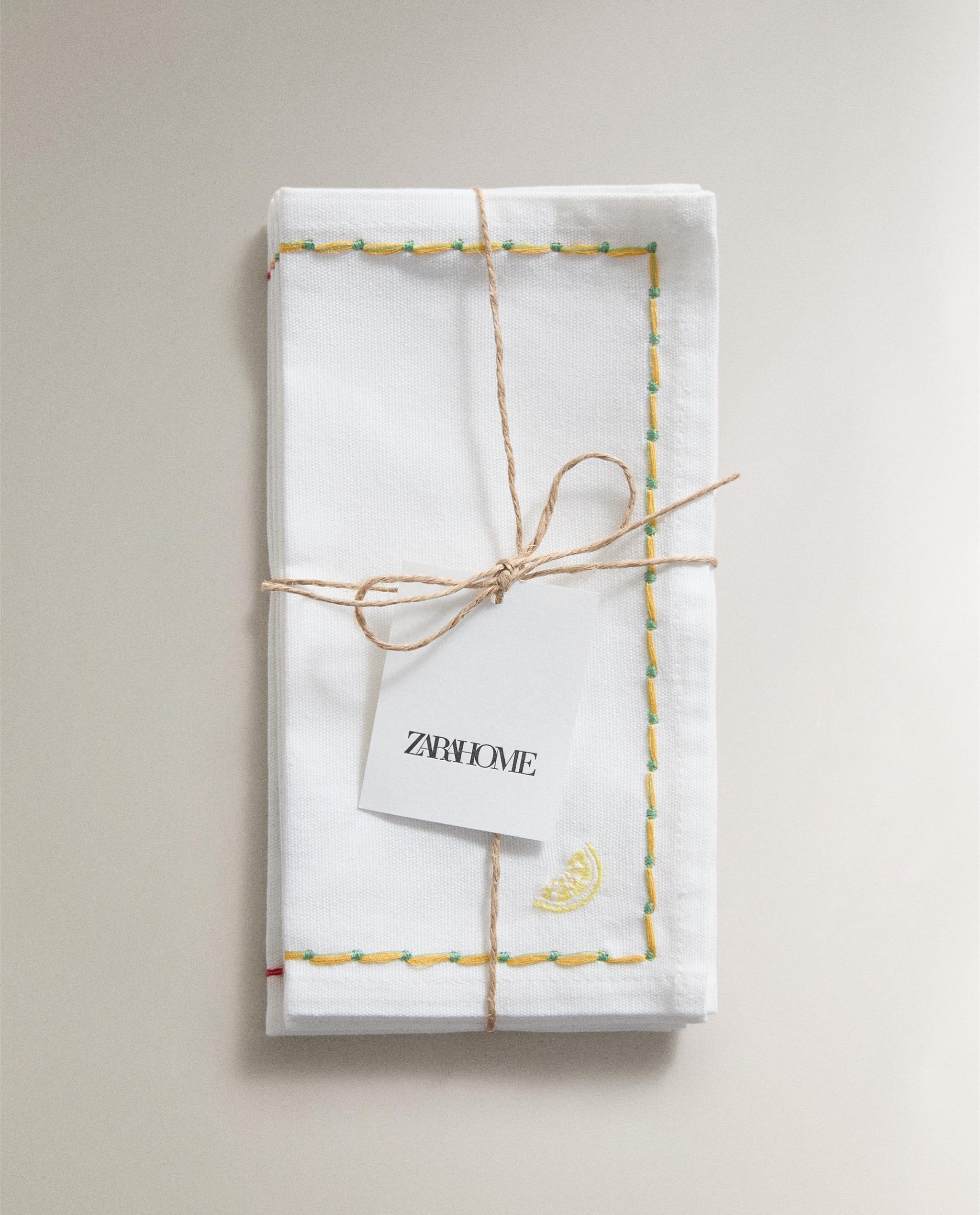 PACK OF FRUIT COCKTAIL NAPKINS (PACK OF 4) product thumbnail 2