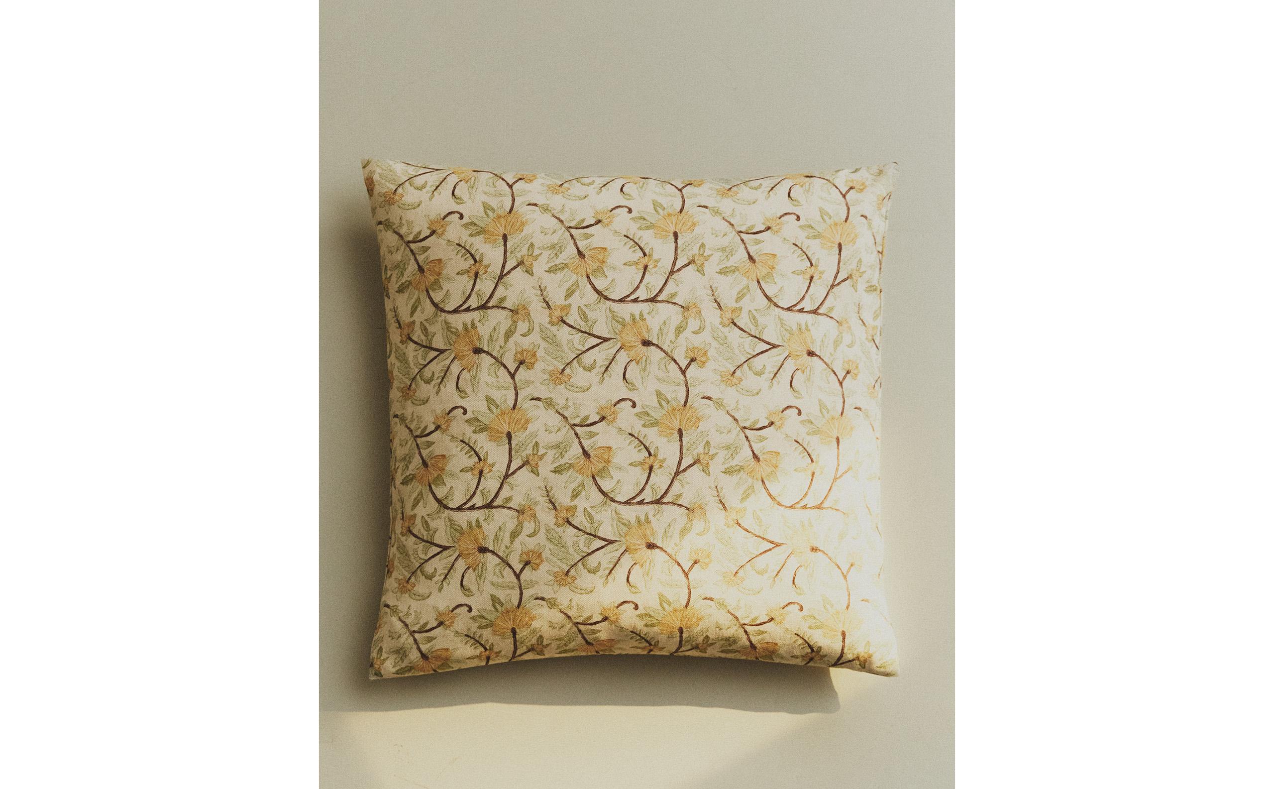 ベッドルームにふさわしいクッションカバー | Zara Home 日本