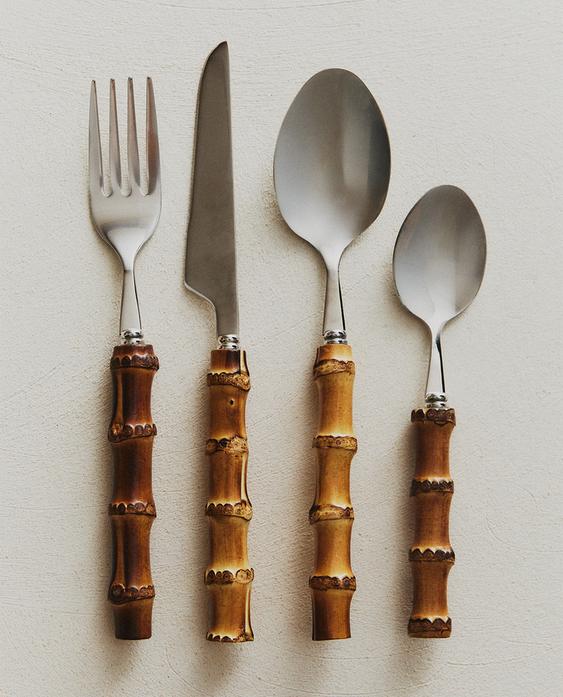 4-PIECE CUTLERY SET WITH BAMBOO HANDLE 4-PIECE CUTLERY SET WITH BAMBOO HANDLE