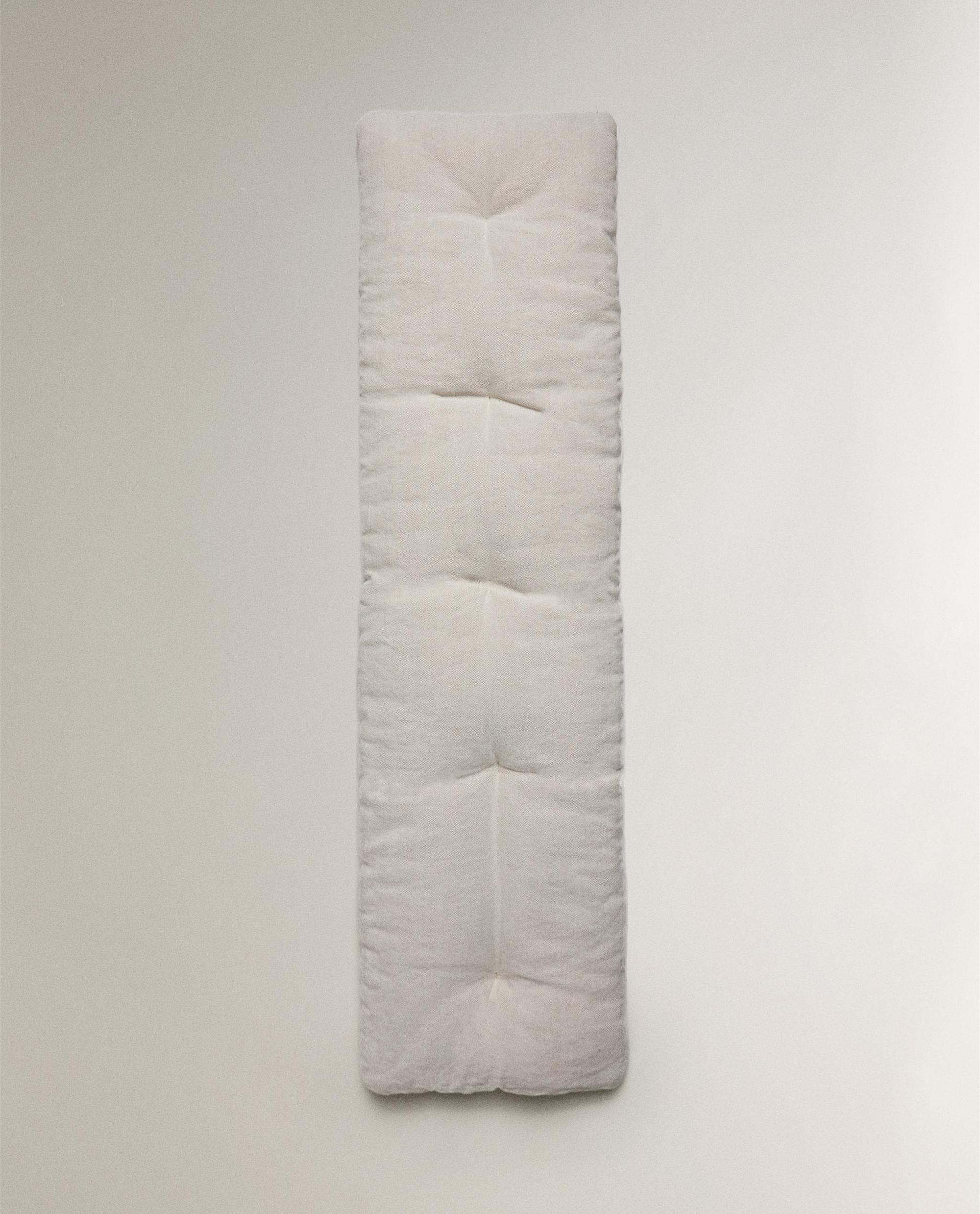 وسادة طويلة كتان وسادة طويلة كتان