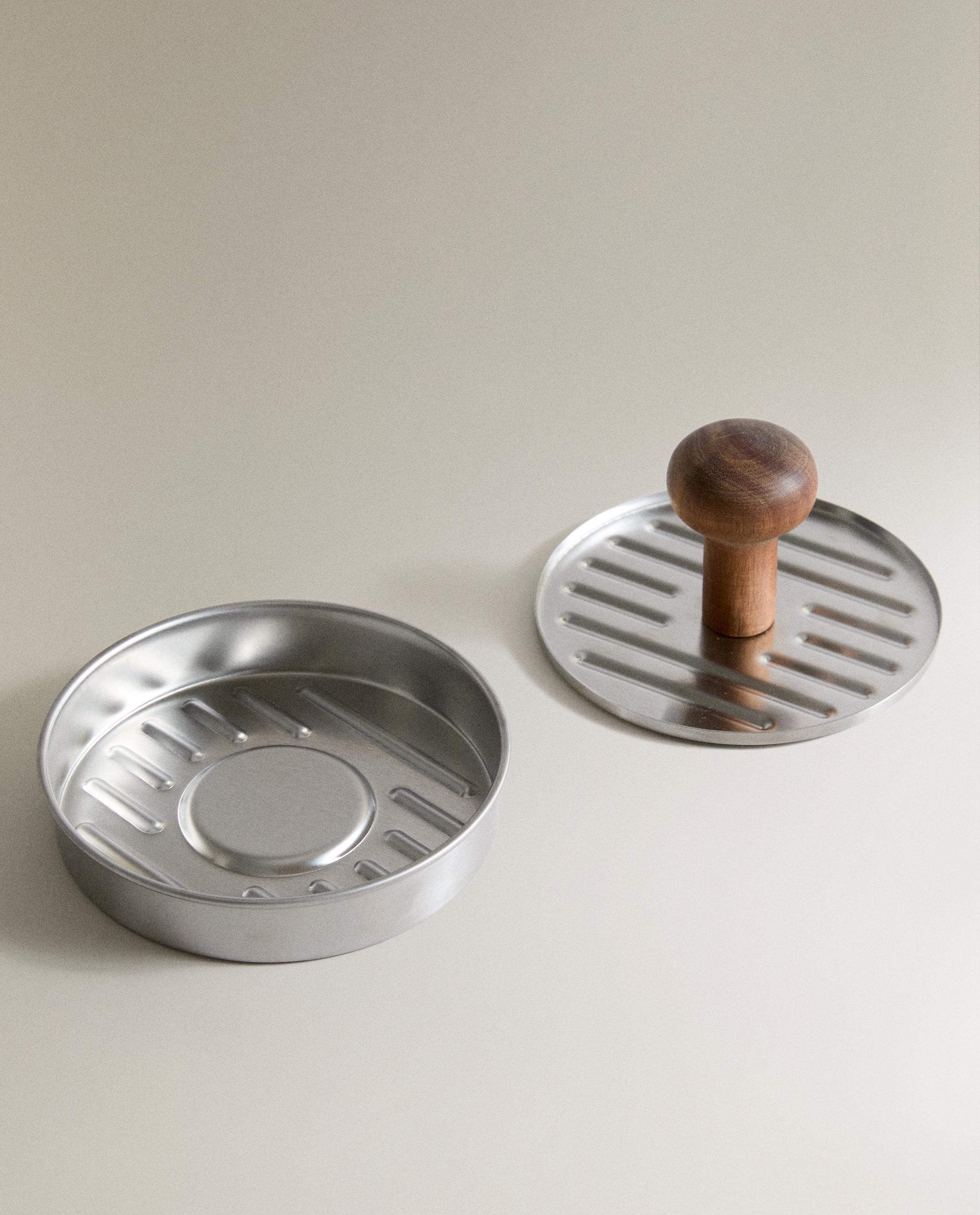 STEEL AND WOOD HAMBURGER MOULD product thumbnail 4