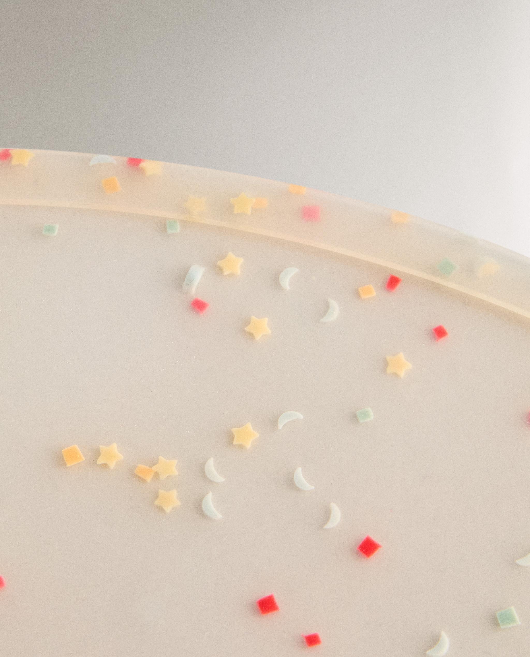 KIDS' SILICONE CONFETTI PLACEMAT product thumbnail 3