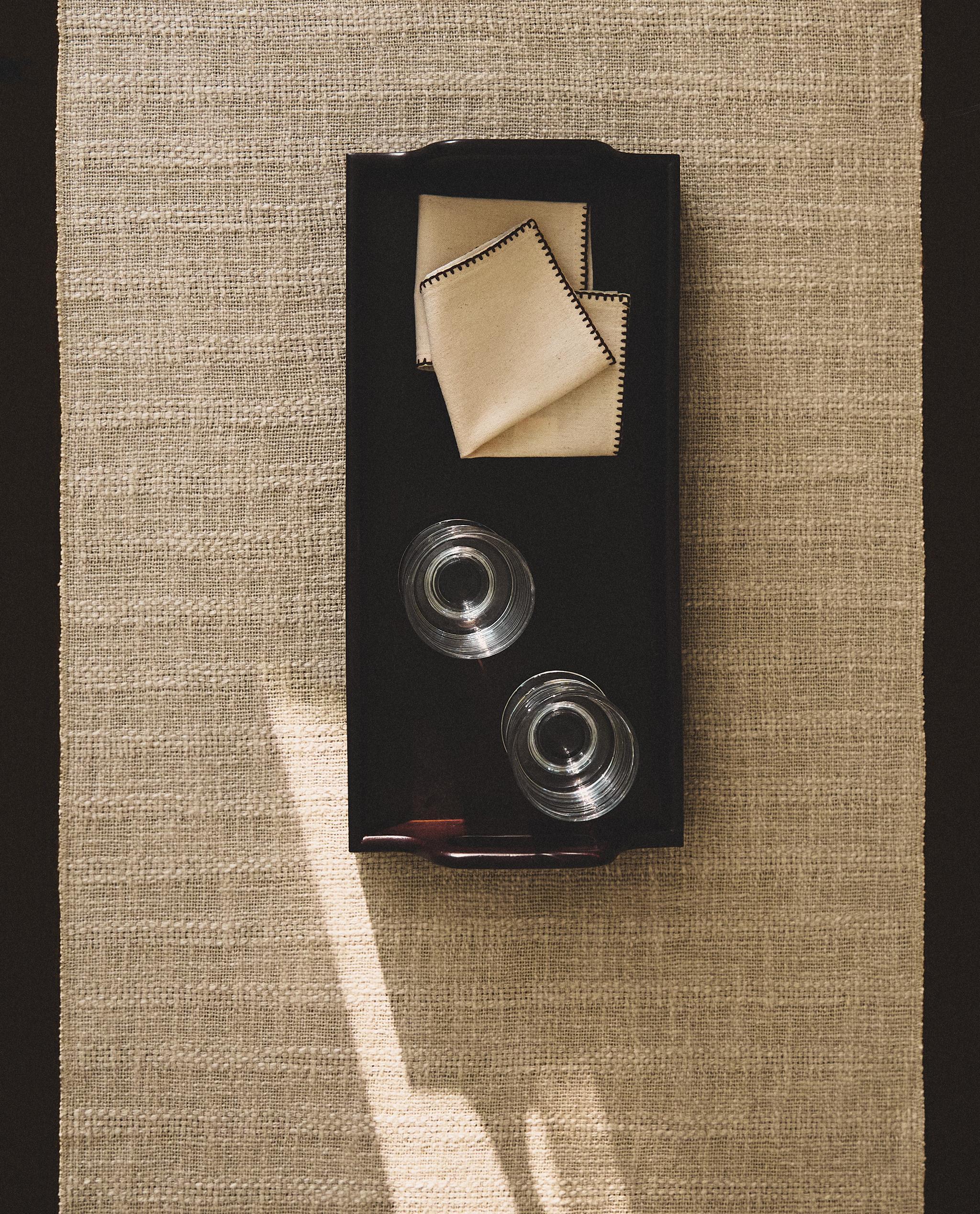 TEXTURED LINEN TABLE RUNNER product thumbnail 9