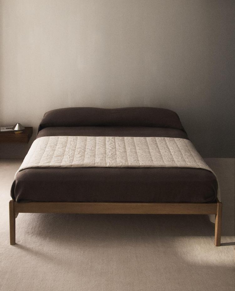 BEDFRAME MET EIKENHOUT