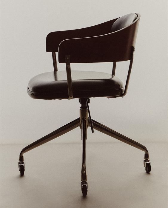 OFFICE CHAIR WITH WHEELS