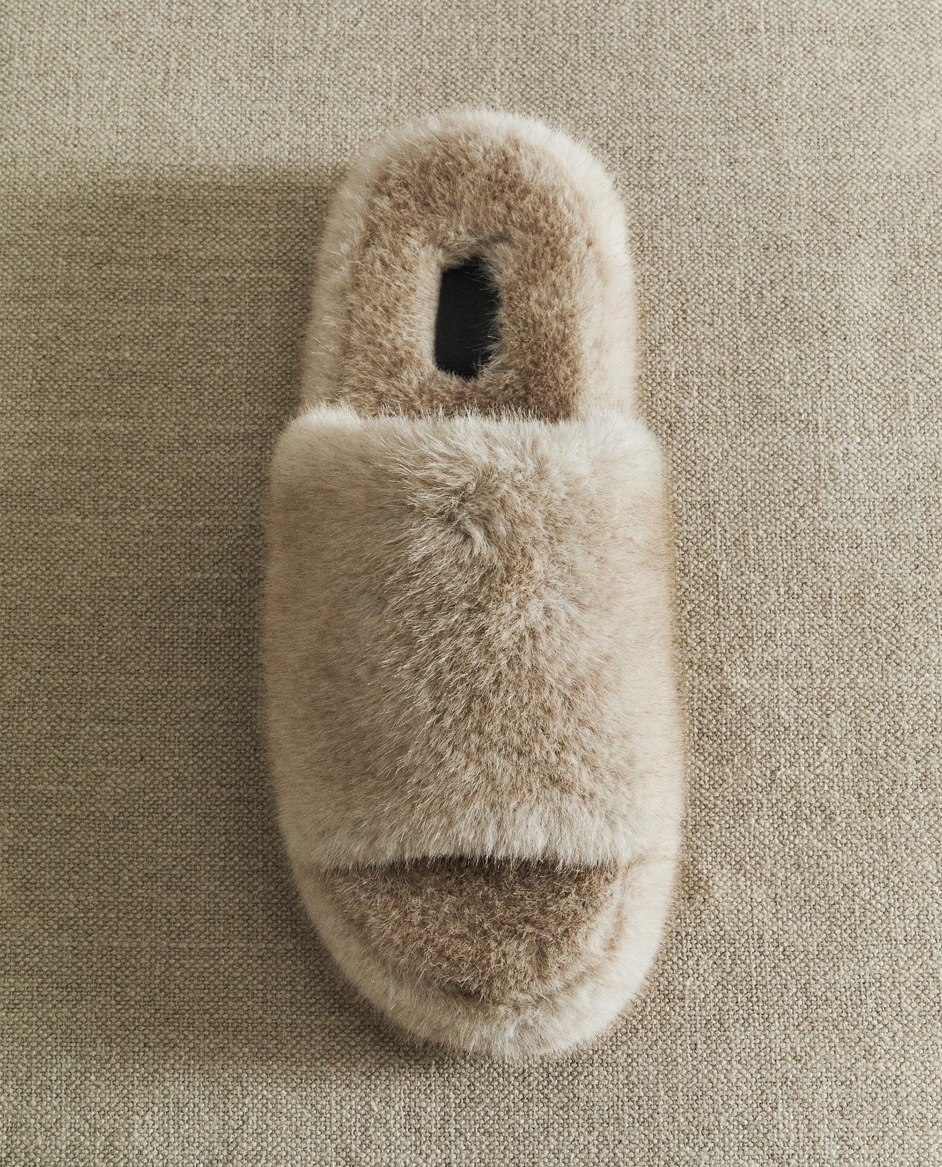 フラットフォーム フェイクファー スリッパ | Zara Home 日本/Japan