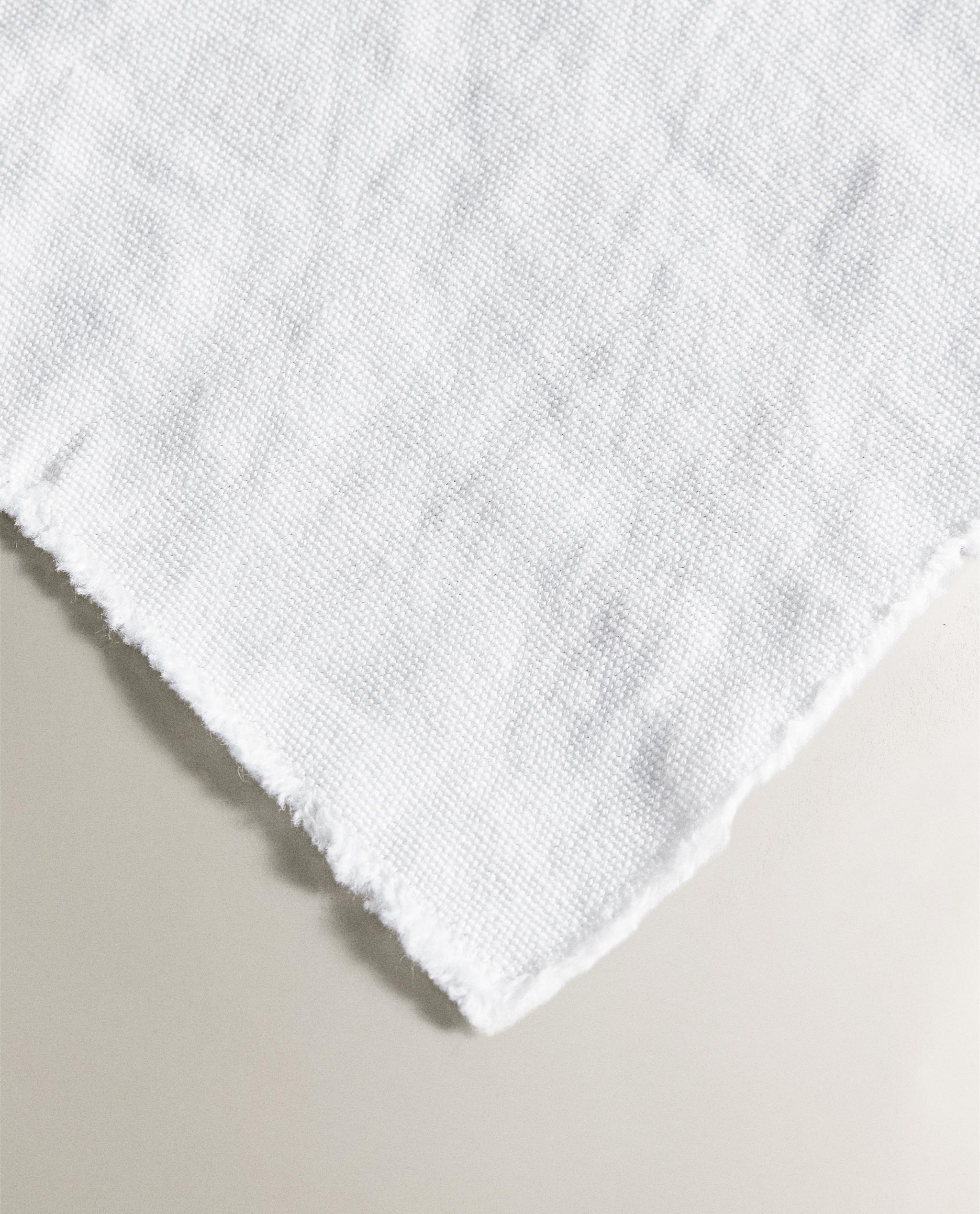 ウォッシュドリネン長方形テーブルクロス | Zara Home 日本/Japan