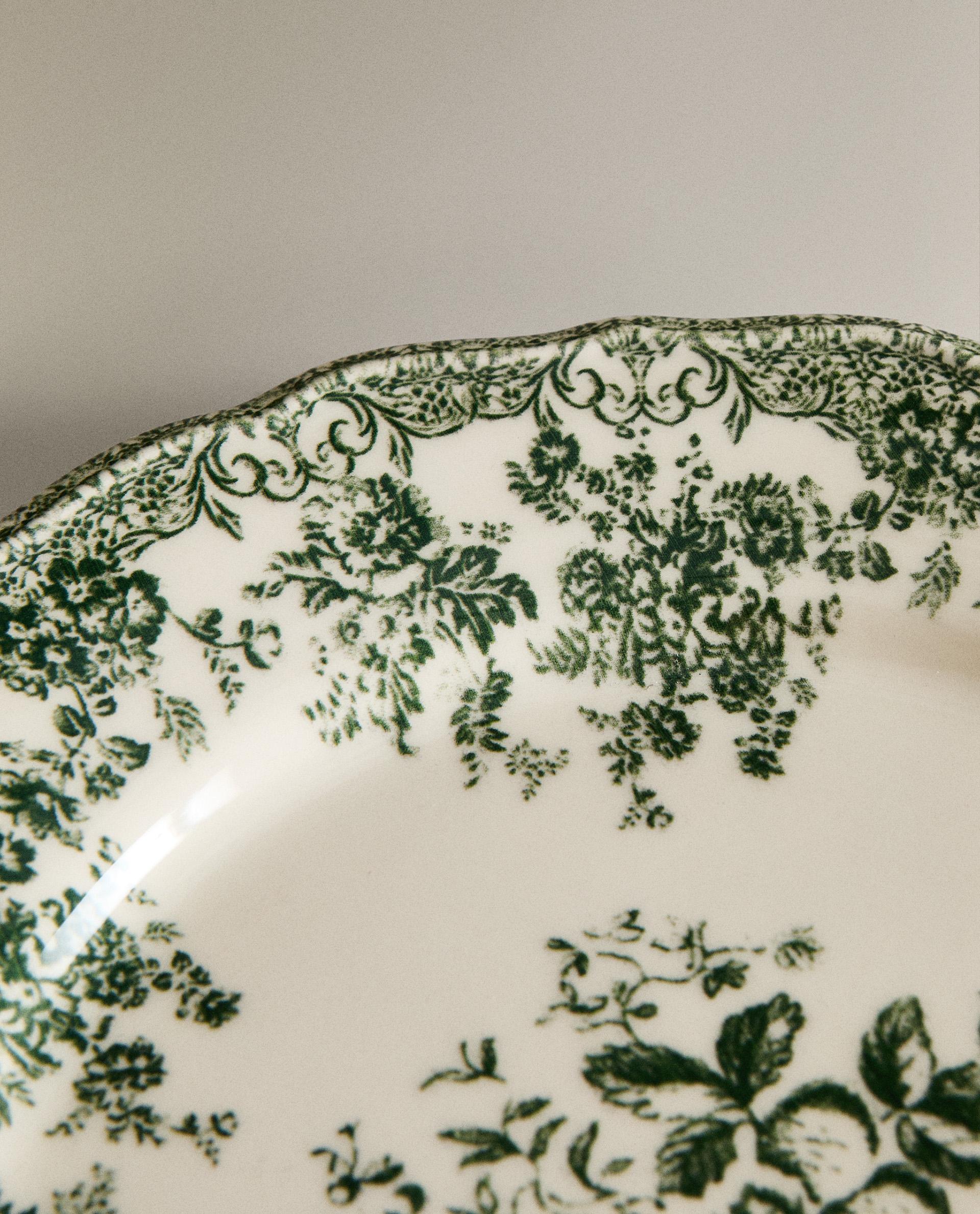 FLORAL EARTHENWARE DINNER PLATE